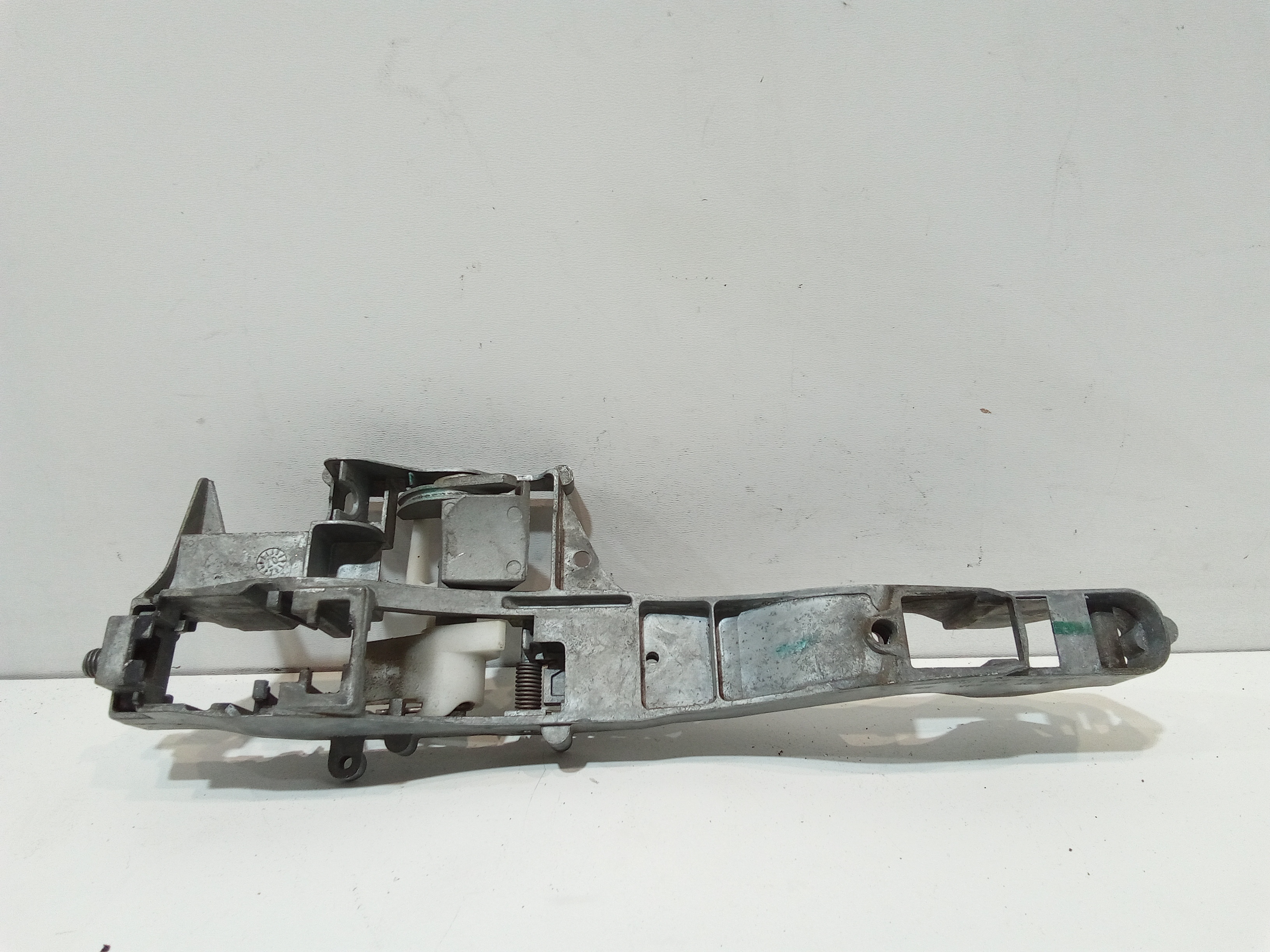 Supporto Maniglia Est. Porta Ant. Destro 910959 Usato