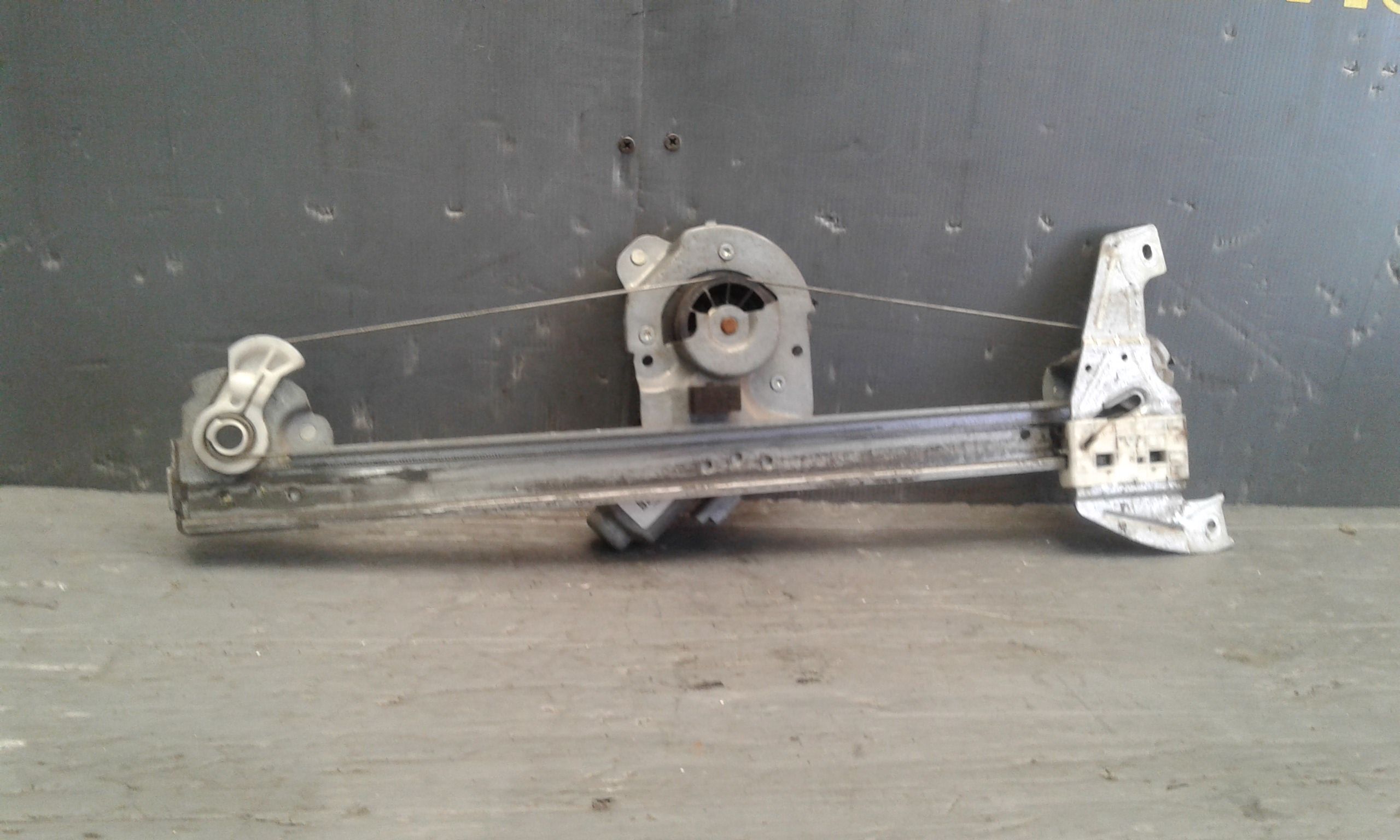 Alzacristallo Porta Ant. Sinistro 698200H010 Usato