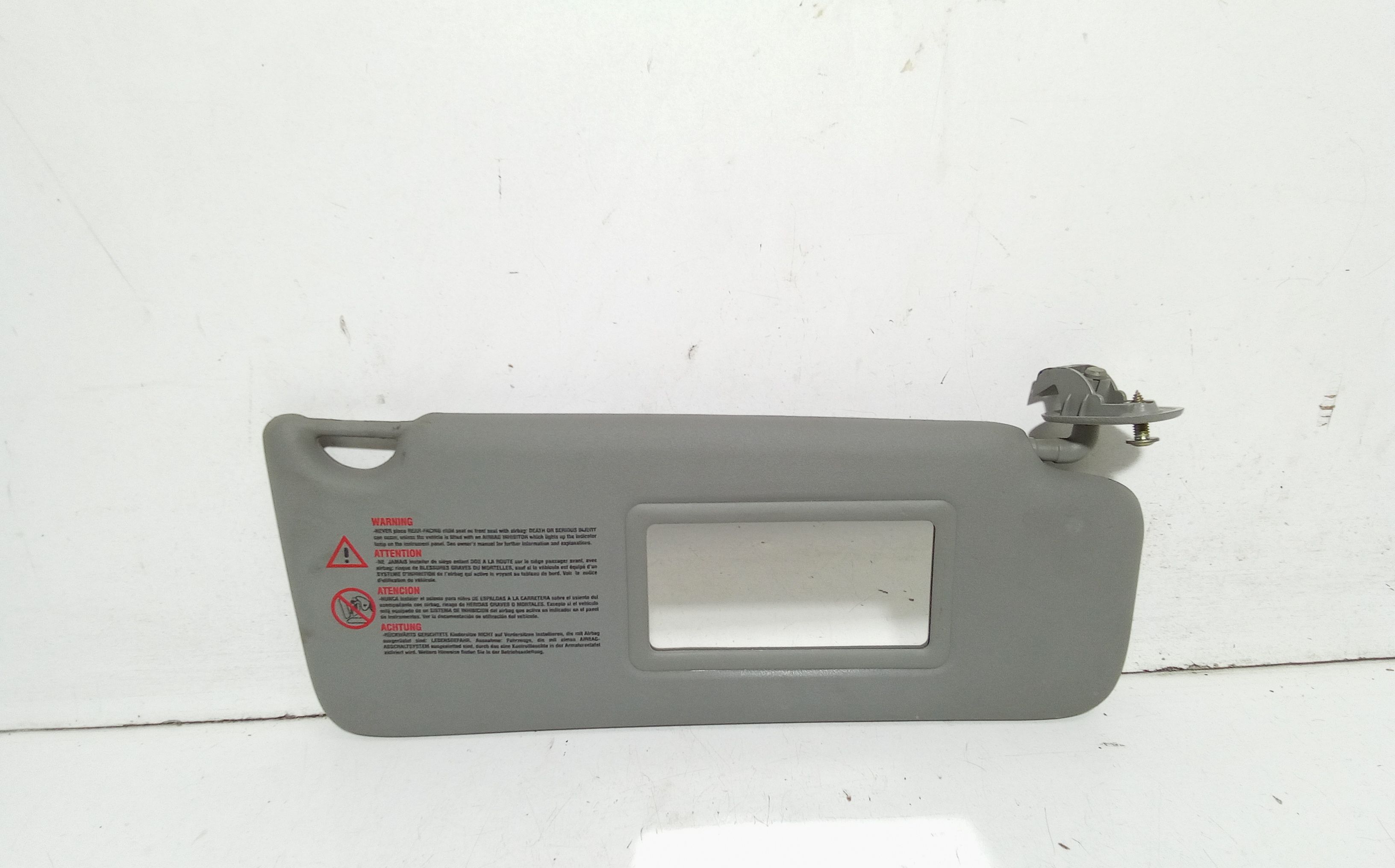 Aletta Parasole Parabrezza Destro 8200240038 Usato