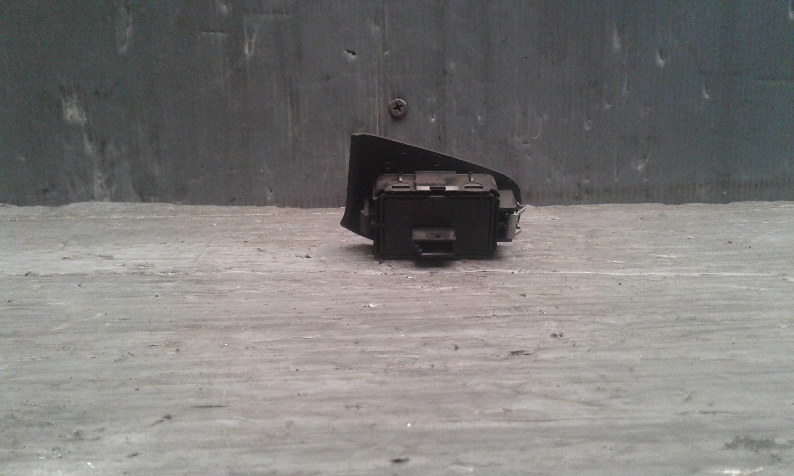 Interruttore Alzacristalli Porta Ant. Destro Usato