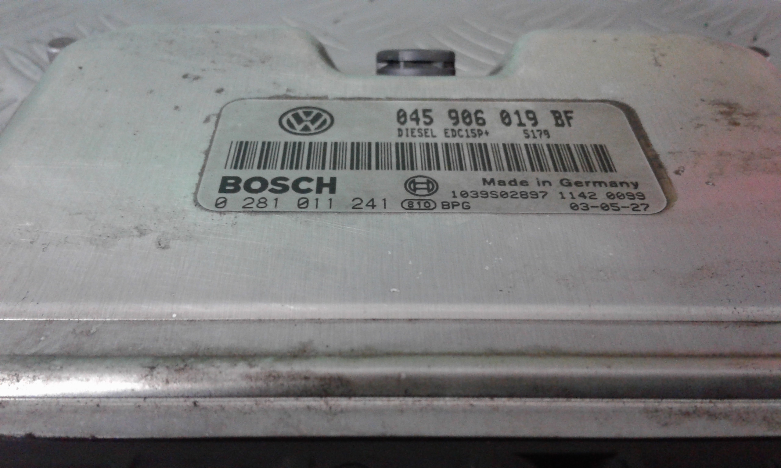 Centralina Iniezione 03E906033R Usato