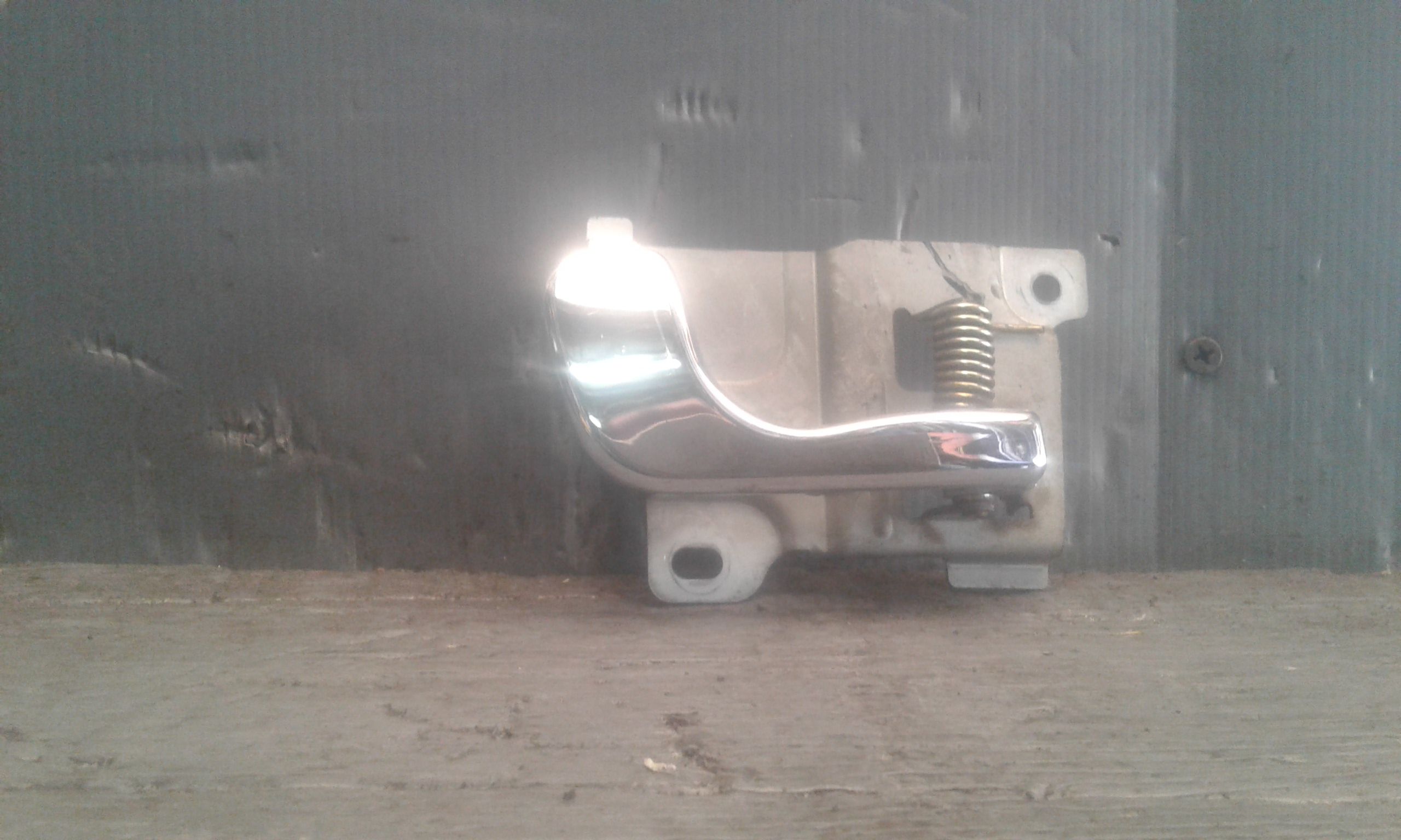 Maniglia Int. Apertura Porta Post. Destro MR653321 Usato