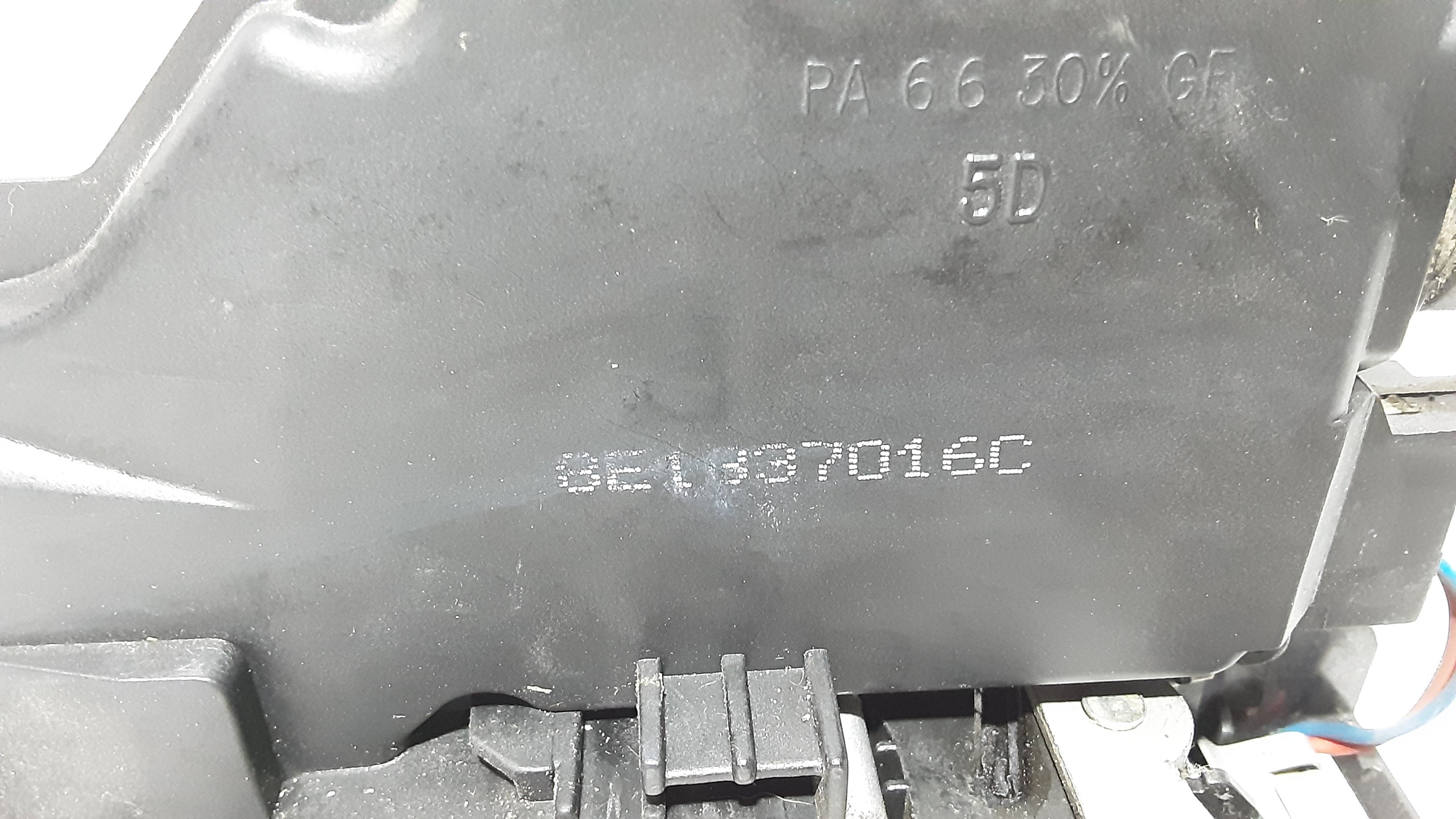 Serratura Porta Ant. Destro 8E1837016C Usato