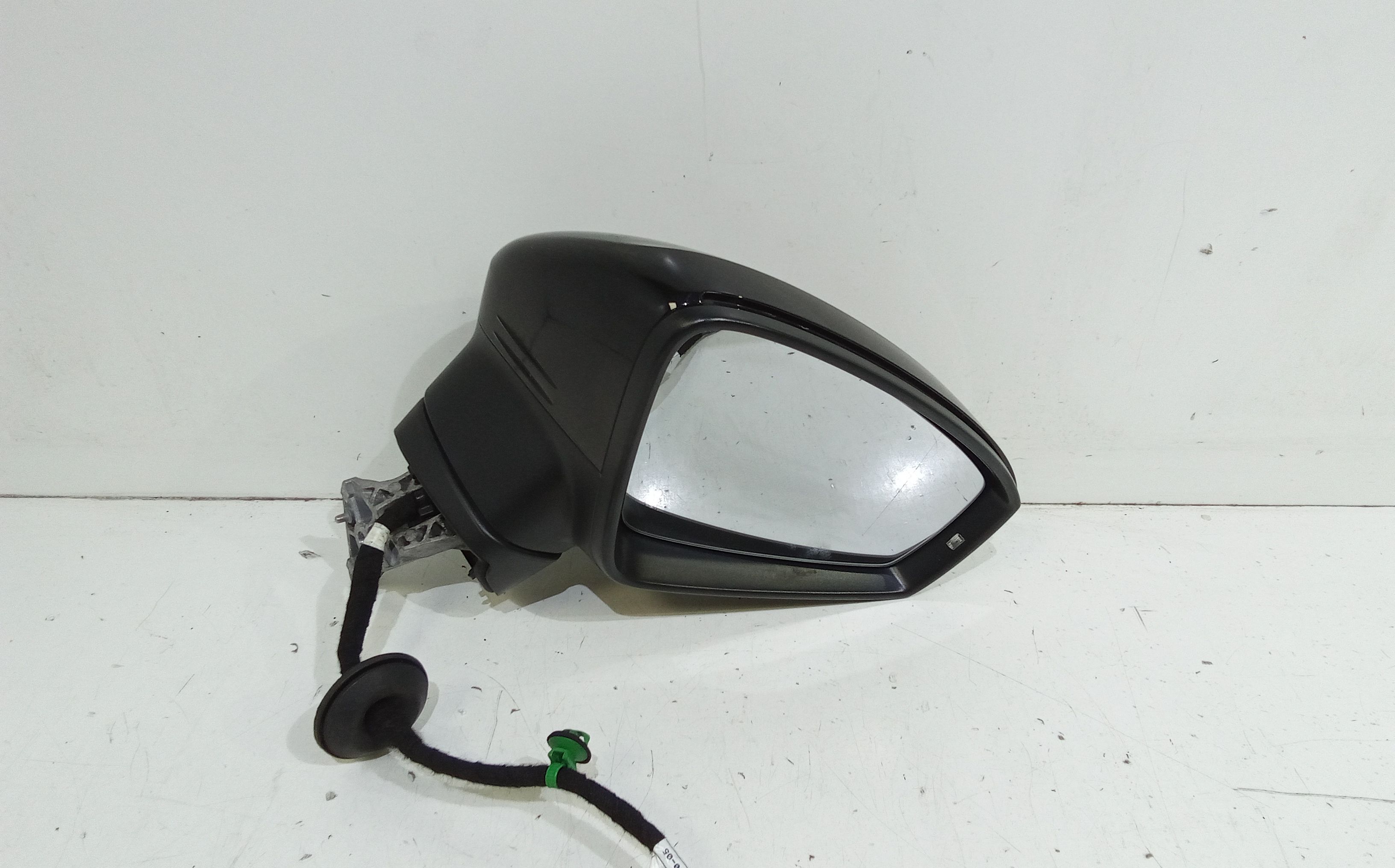 Retrovisore Est. Destro Usato