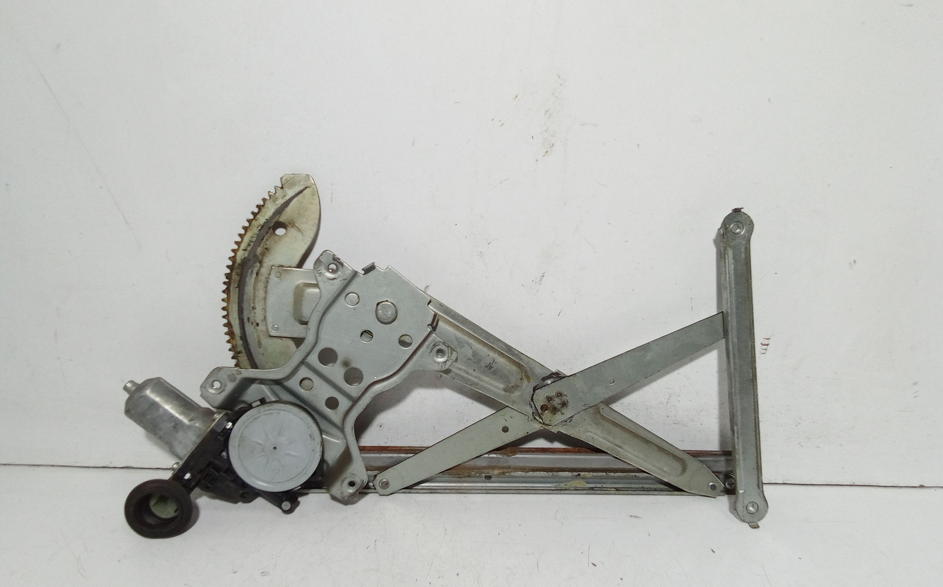 Alzacristallo Porta Ant. Destro 8341062J00000 Usato