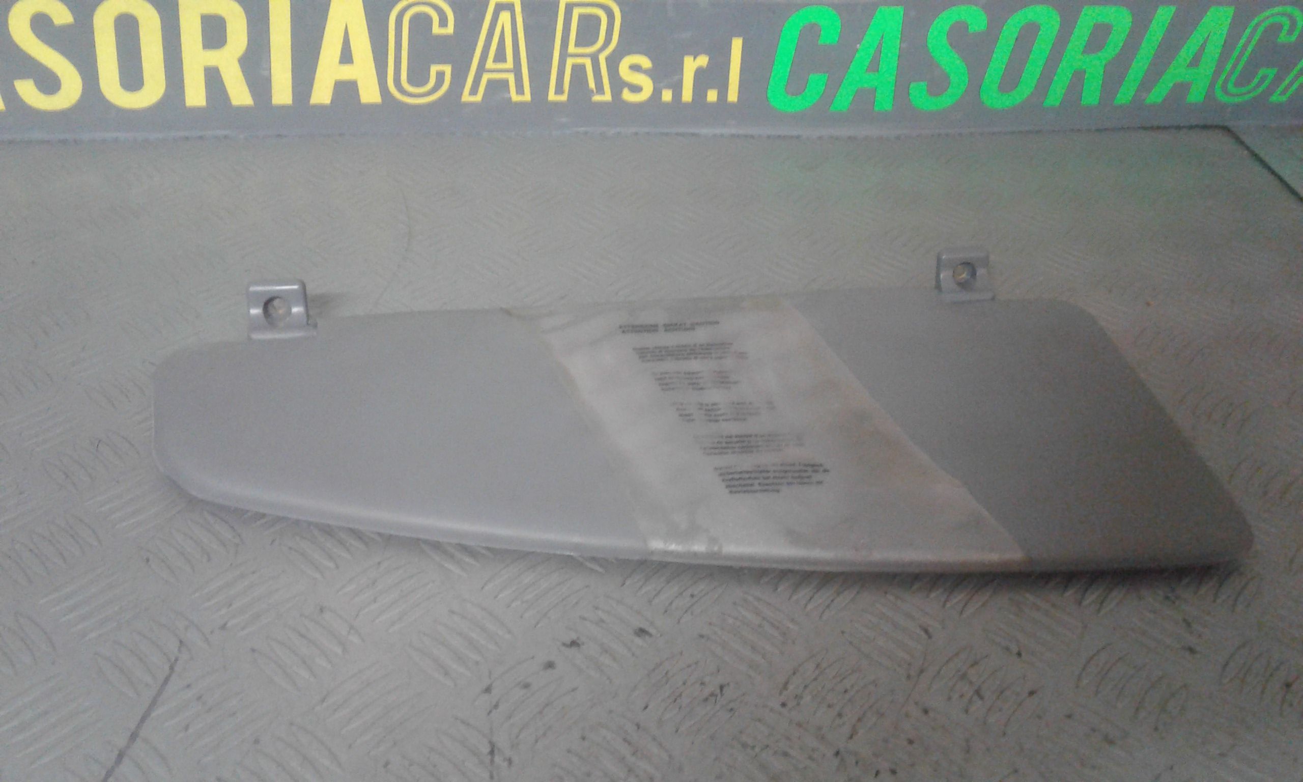 Aletta Parasole Parabrezza Sinistro 735294018 Usato