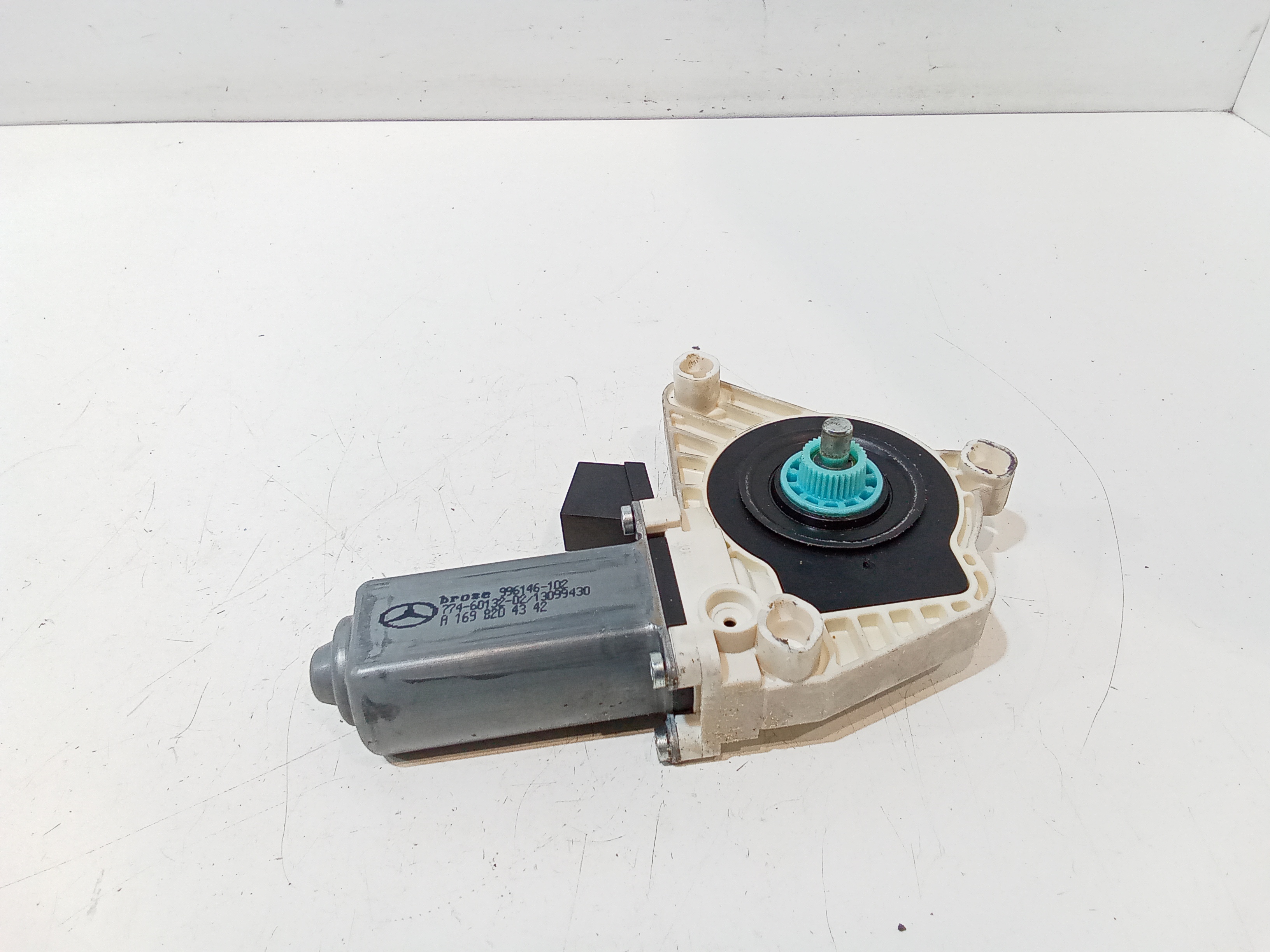 Motorino Alzacristallo Porta Ant. Sinistro A1698204142 Usato