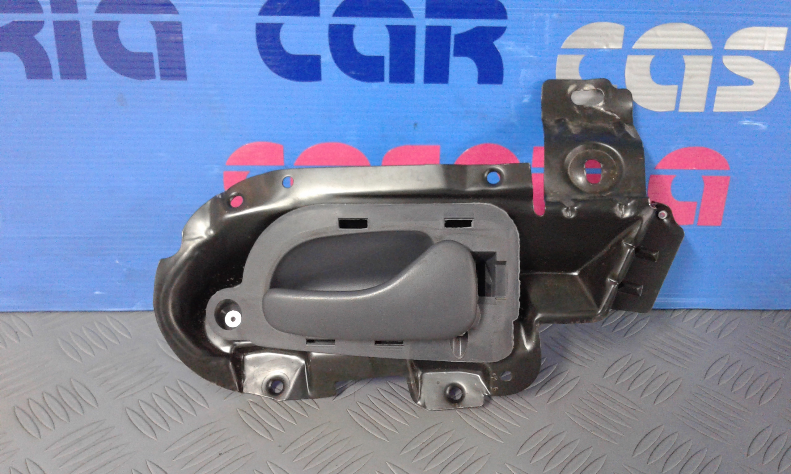 Maniglia Int. Apertura Porta Ant. Destro Usato