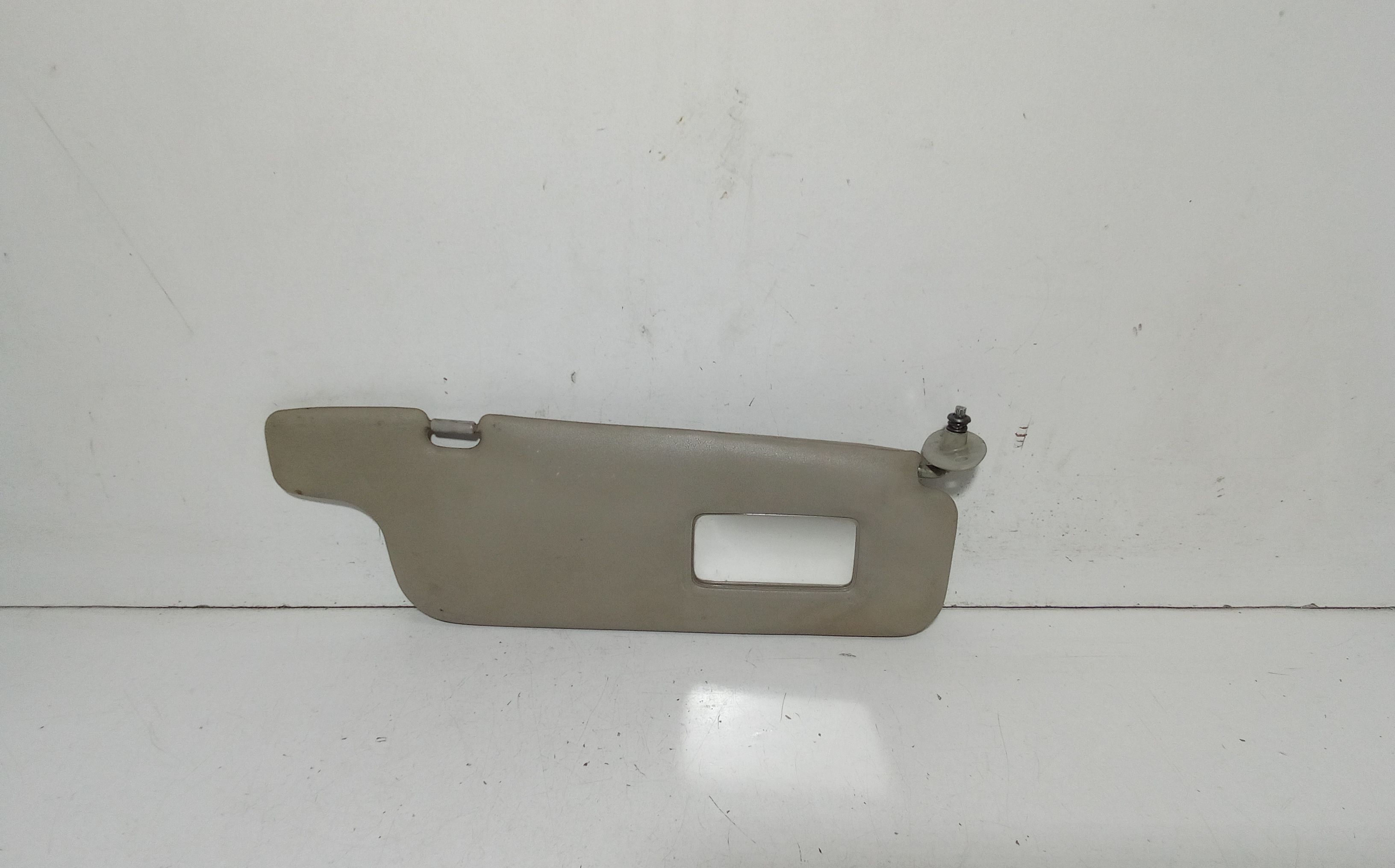 Aletta Parasole Parabrezza Destro 7431052041B0 Usato