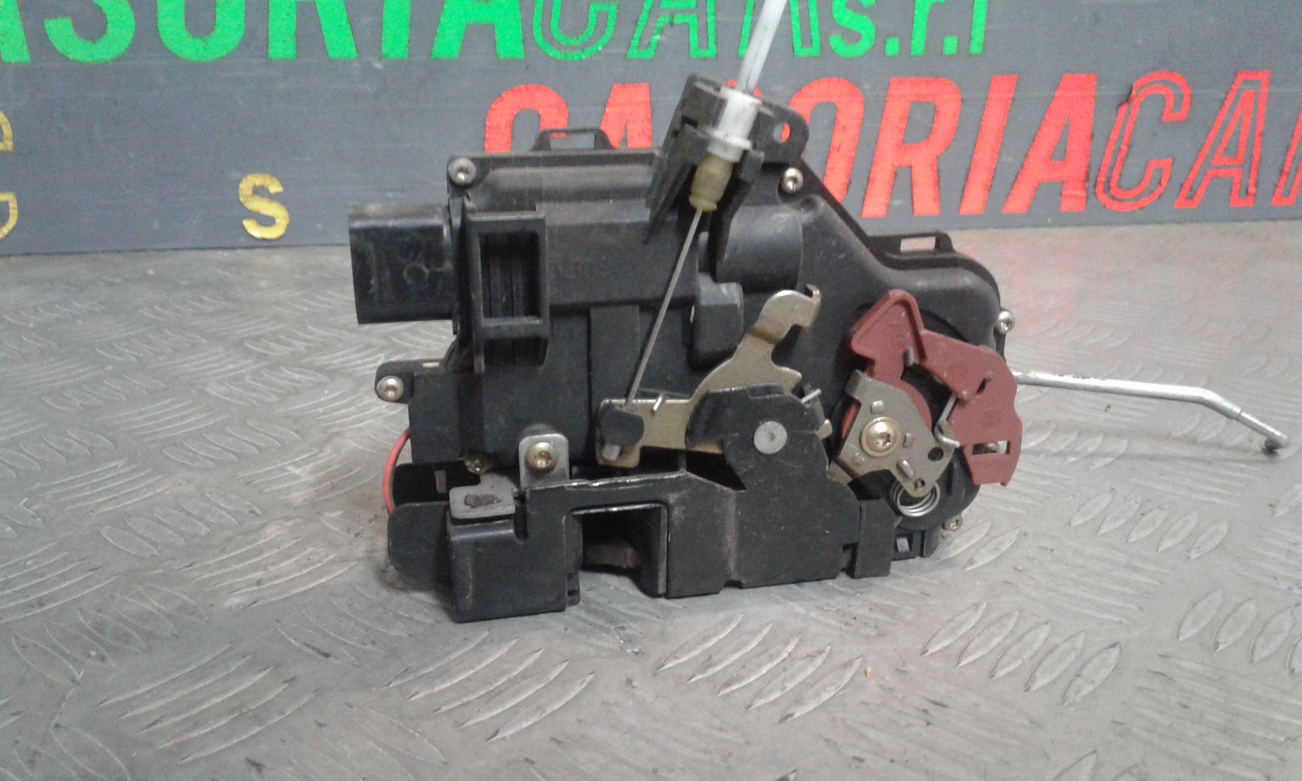 Serratura Porta Ant. Destro 8E1837016C Usato