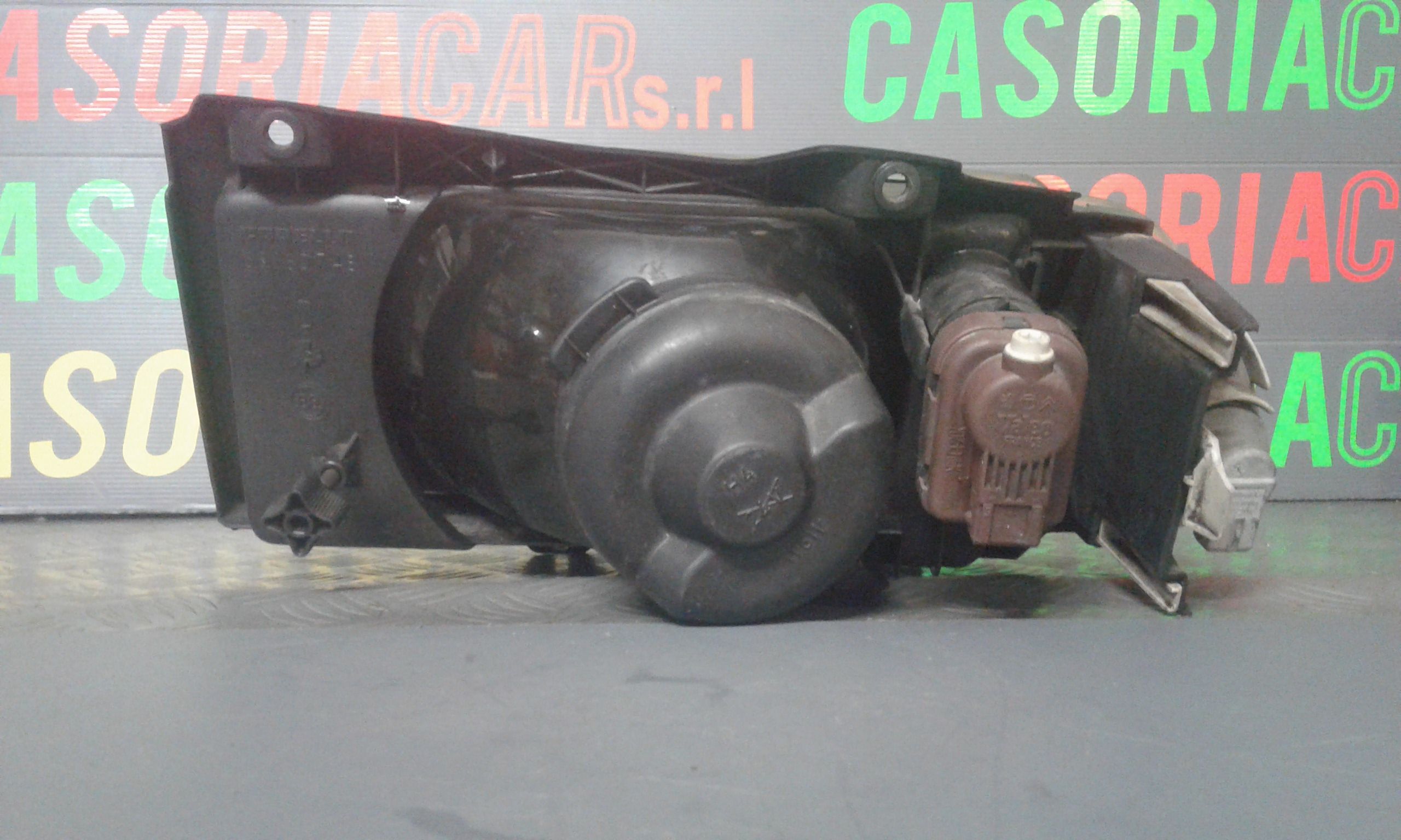 Proiettore Destro 1474267080 Usato