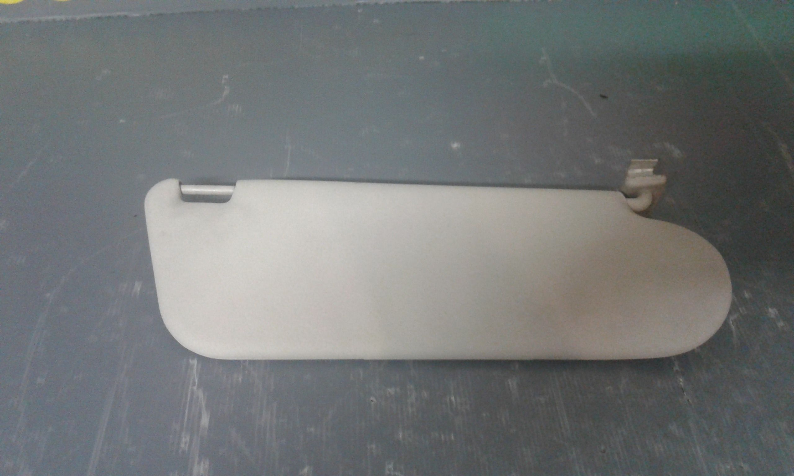 Aletta Parasole Parabrezza Sinistro 24454157 Usato