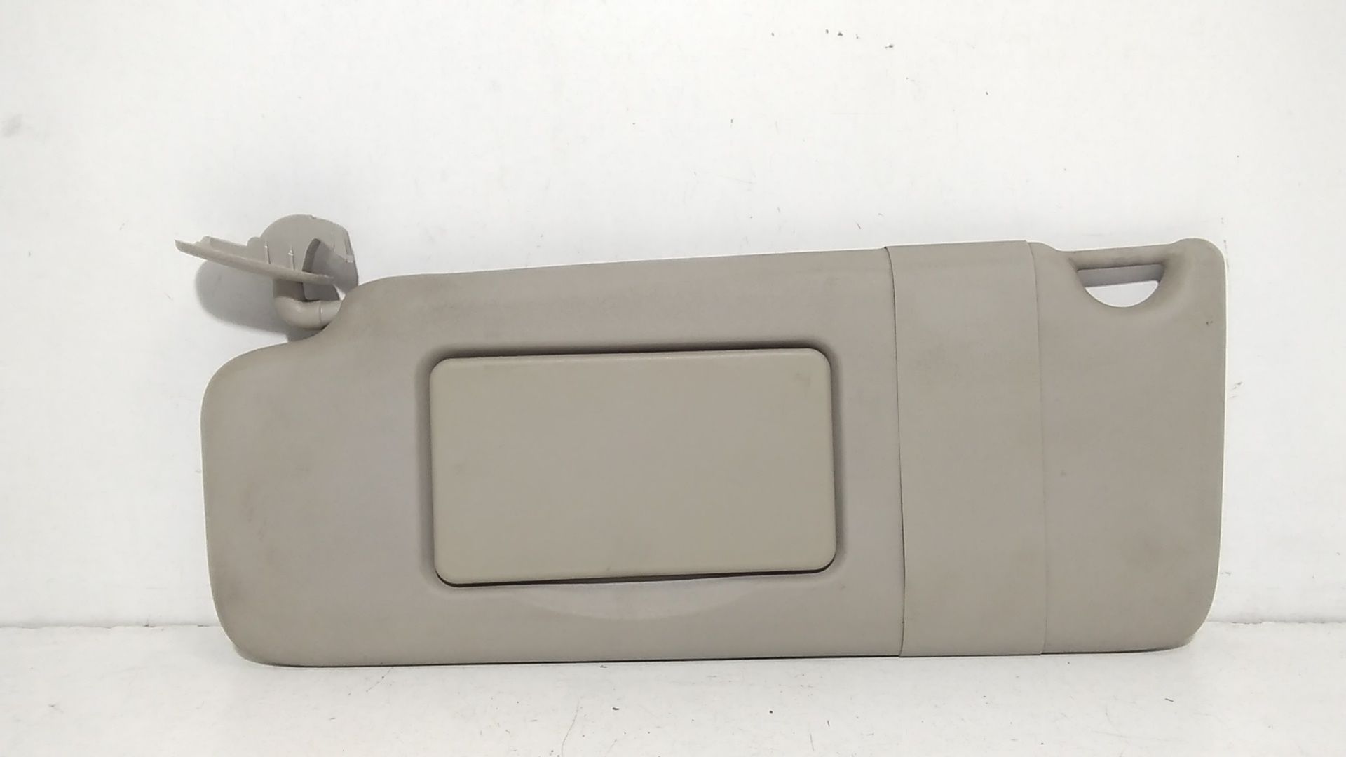 Aletta Parasole Parabrezza Sinistro 8200385101 Usato