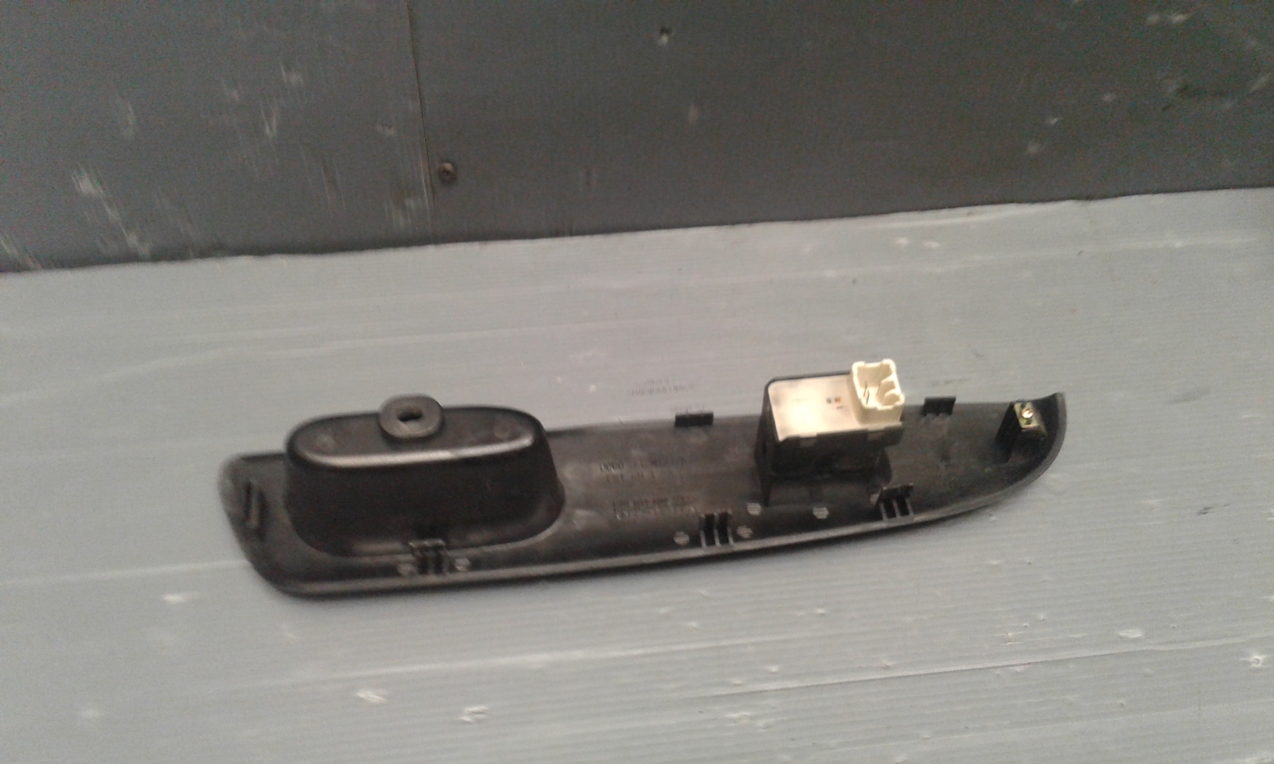 Interruttore Alzacristalli Porta Ant. Destro Usato