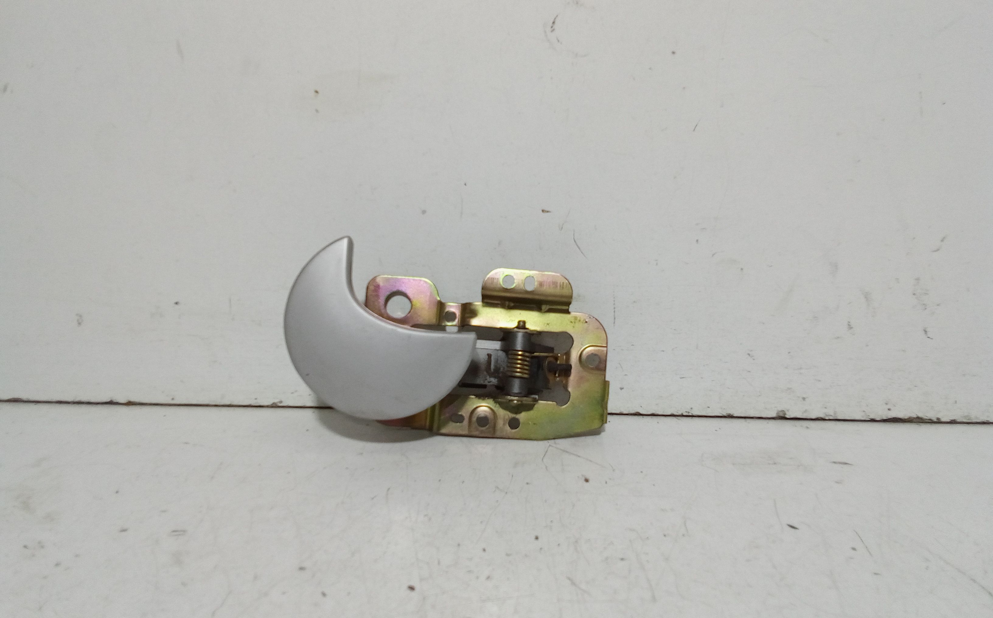 Maniglia Int. Apertura Porta Ant. Destro Usato