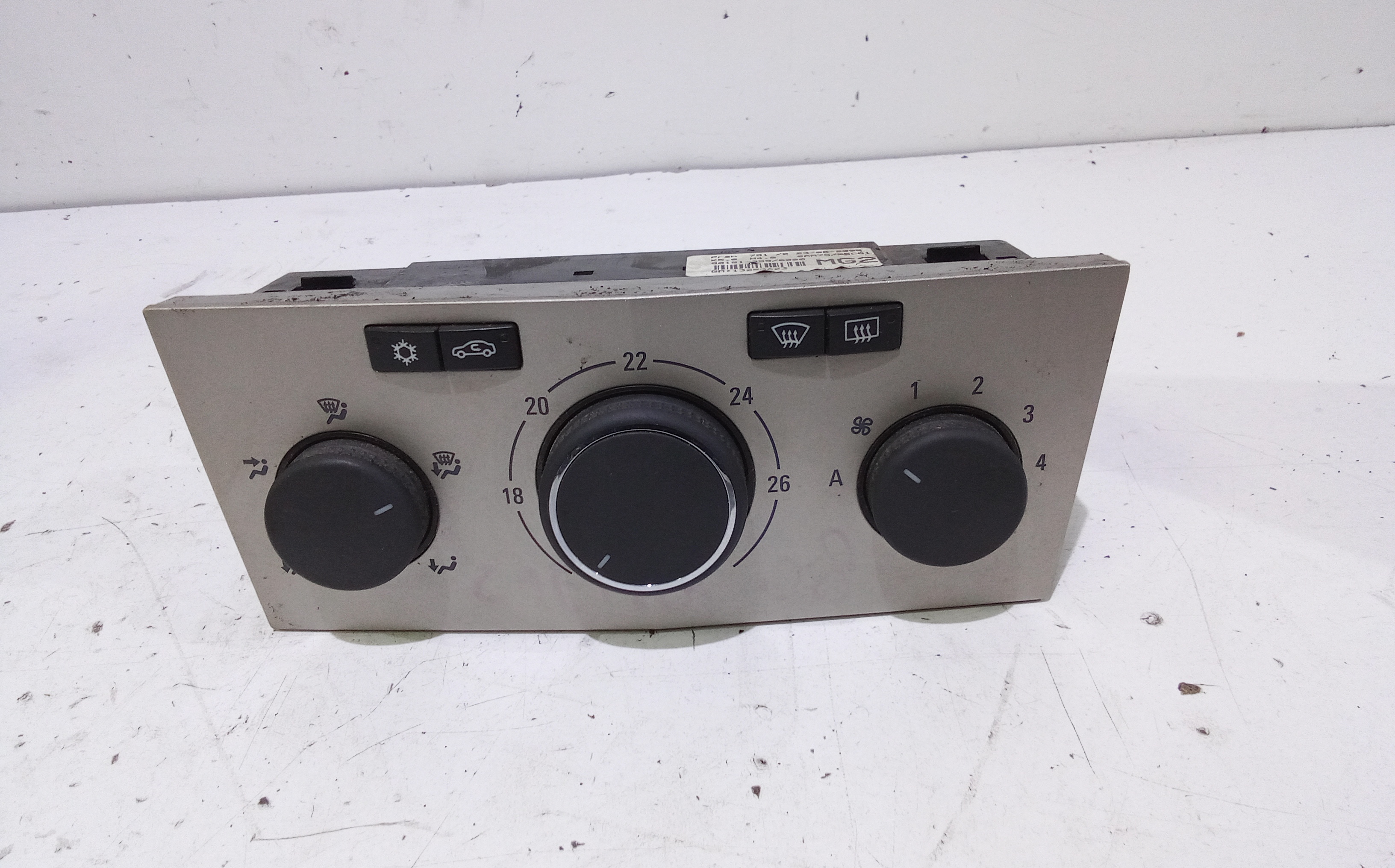 Blocco Comando Climatizzazione 13201299 Usato