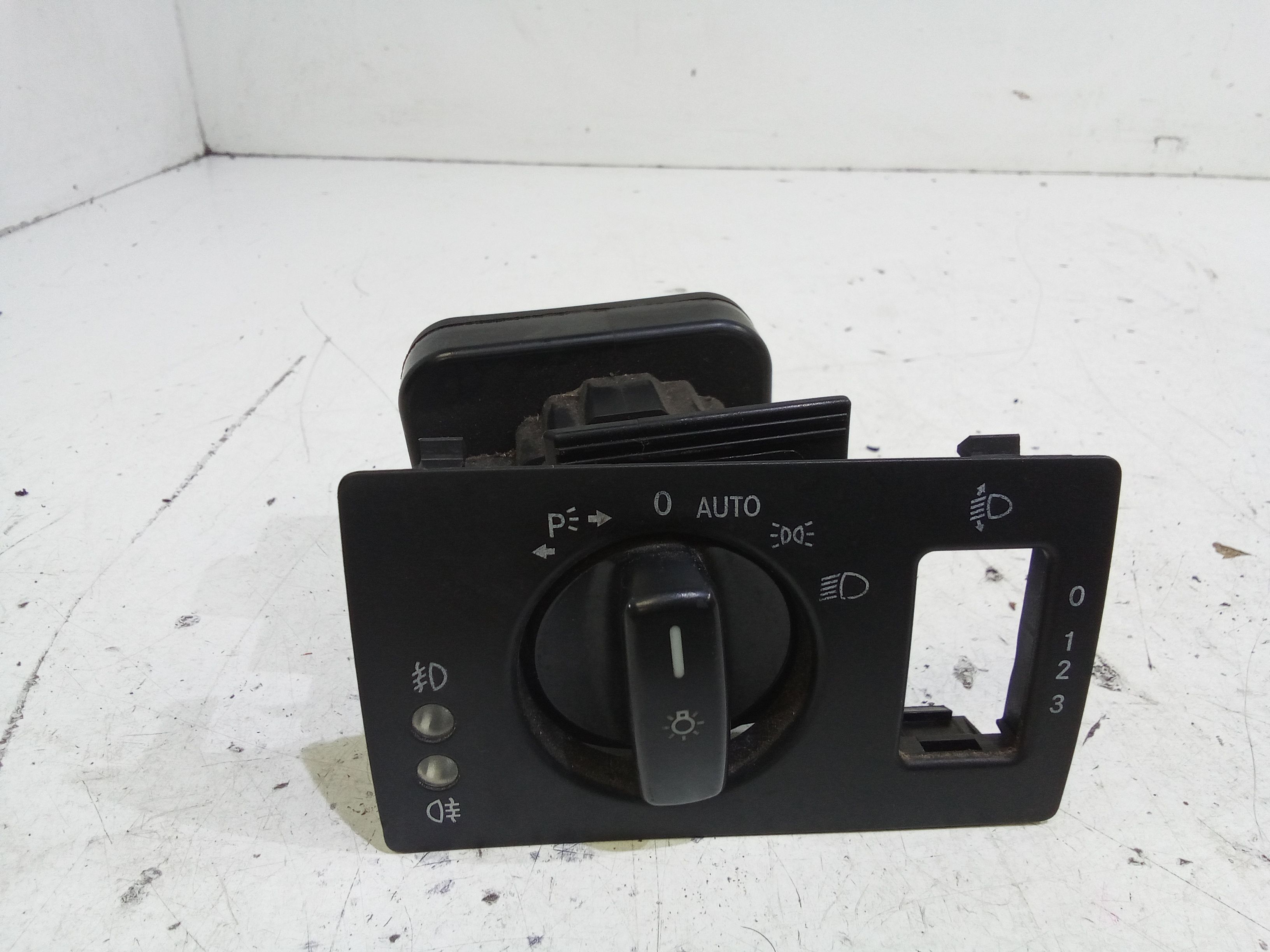 Interruttore Blocco Comando Luci A16954019459174 Usato