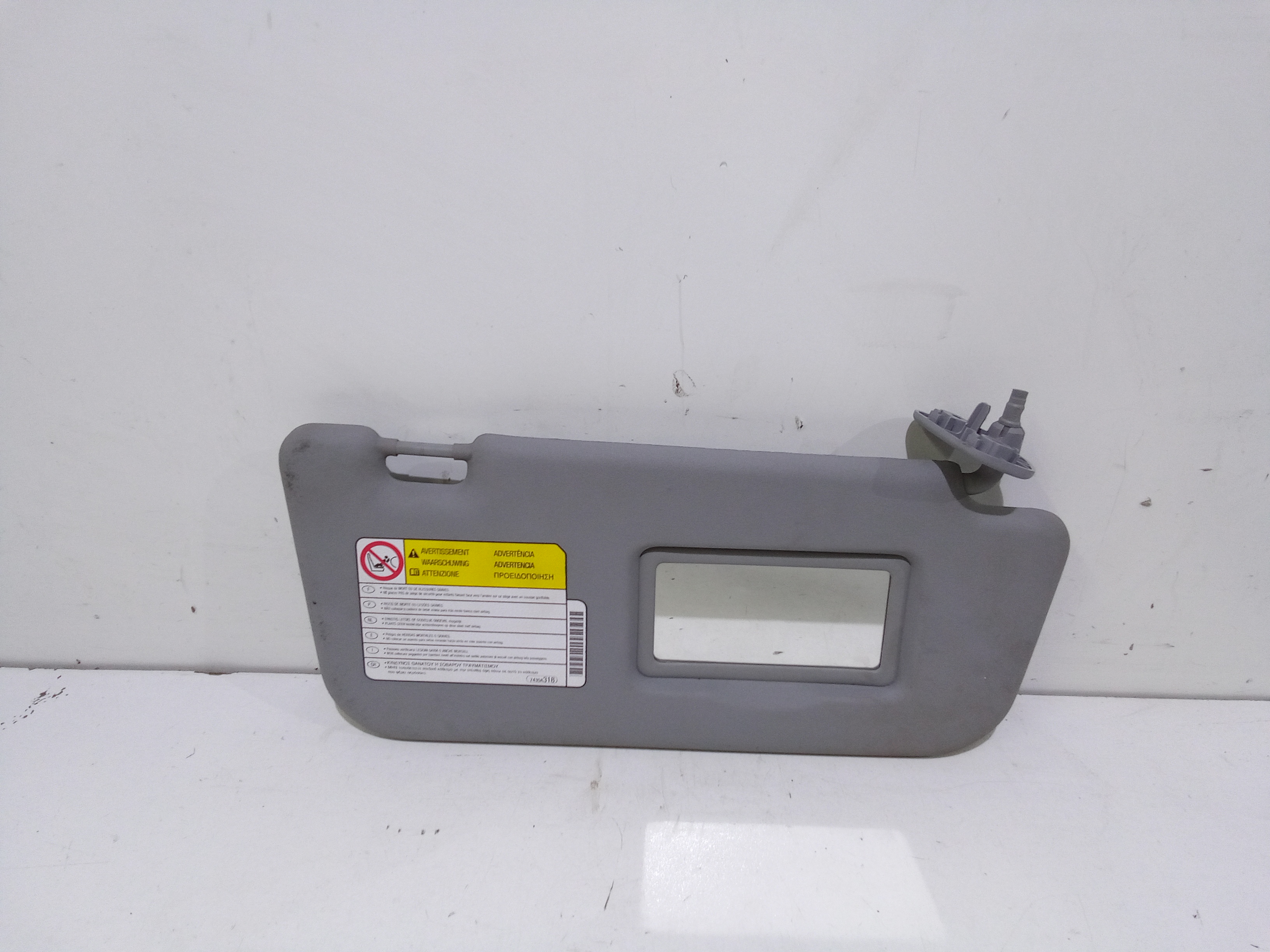 Aletta Parasole Parabrezza Destro 7620A574HA Usato