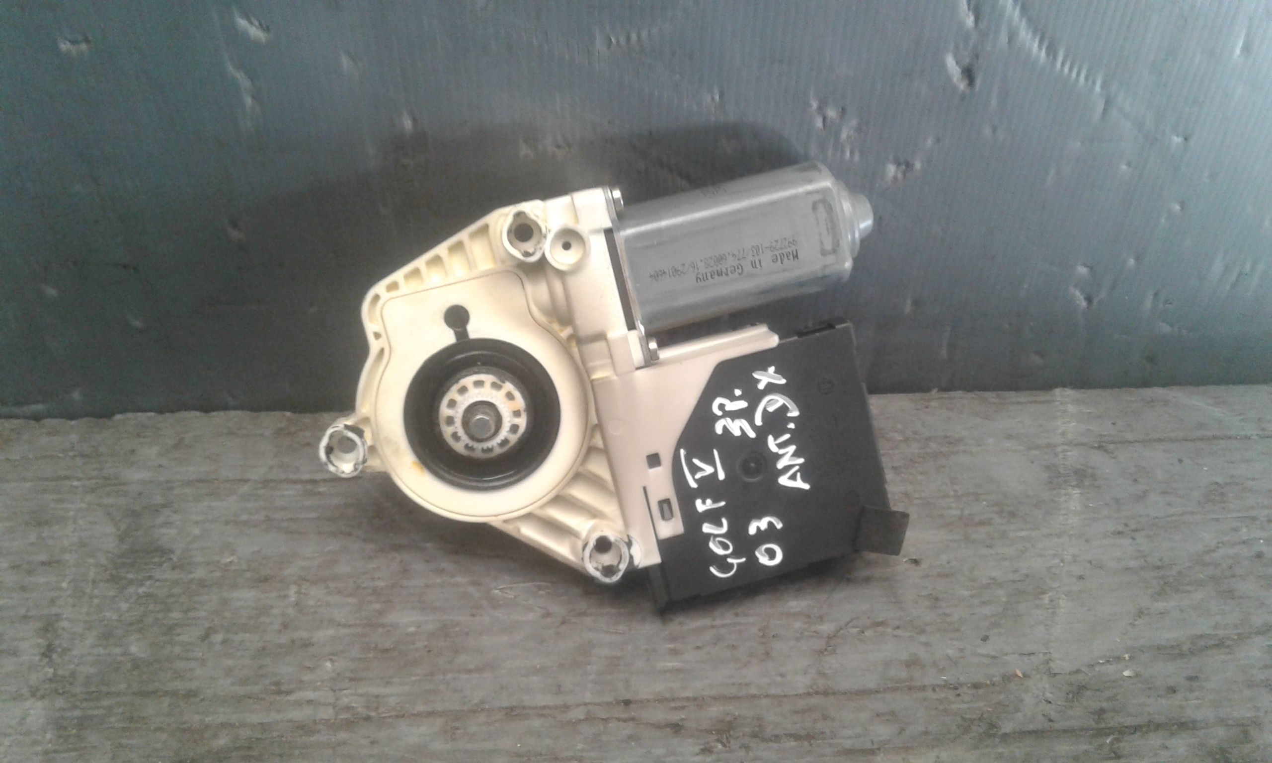 Motorino Alzacristallo Porta Ant. Destro 5K0959702AZ07 Usato