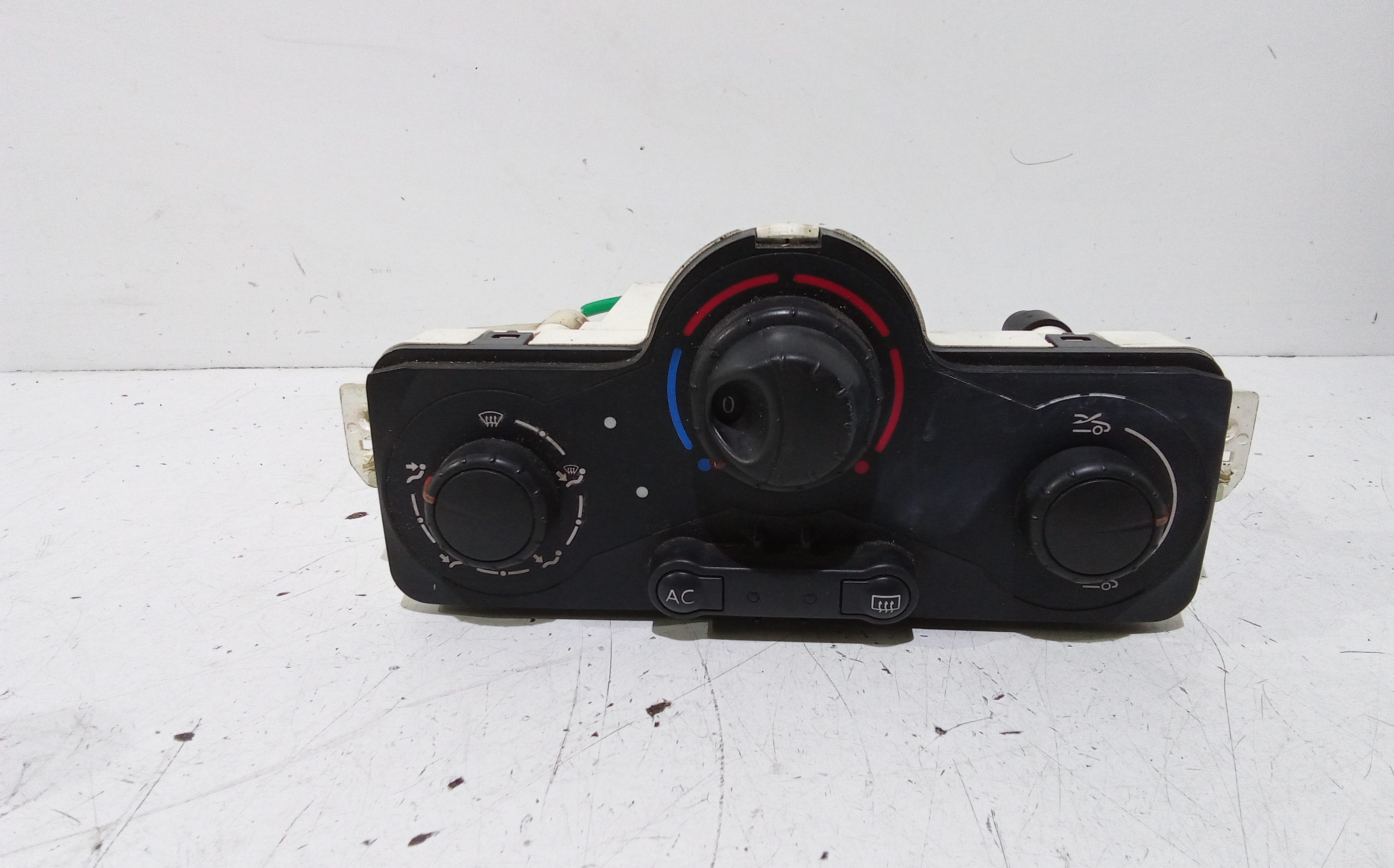 Blocco Comando Climatizzazione 7701070473 Usato