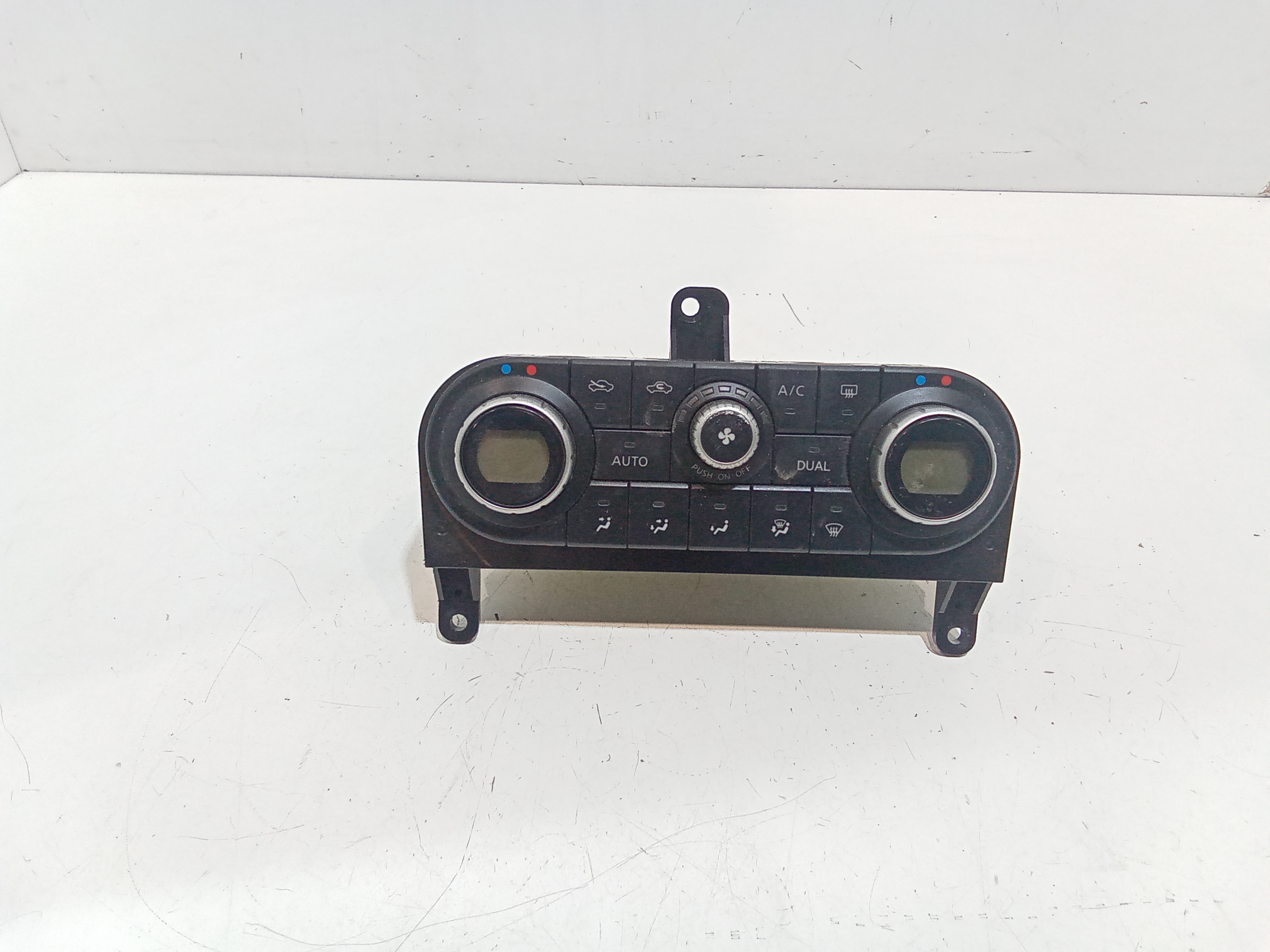Blocco Comando Climatizzazione 27500JD40C Usato