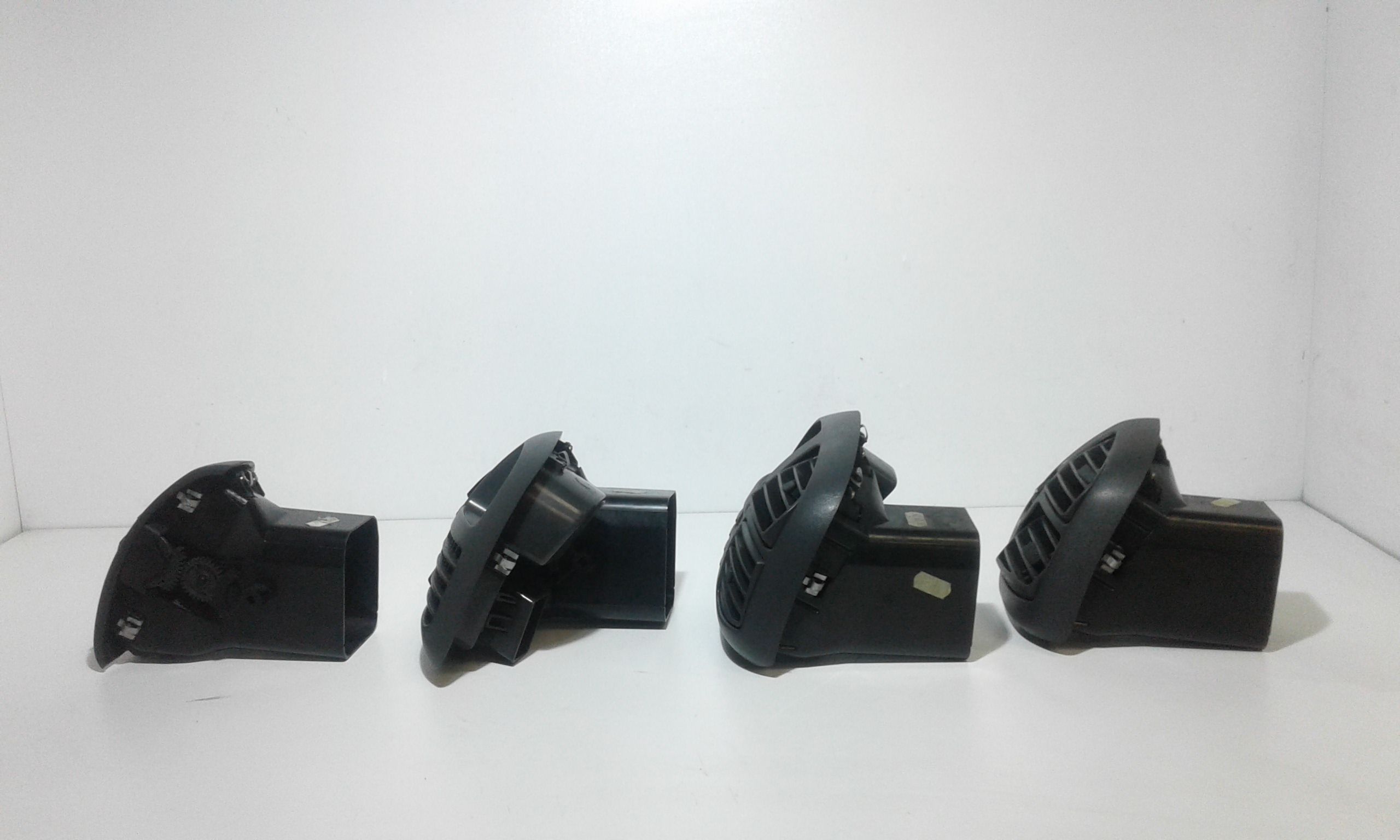 Condotto Aria Bocchette Centr. Sup. Cruscotto Usato