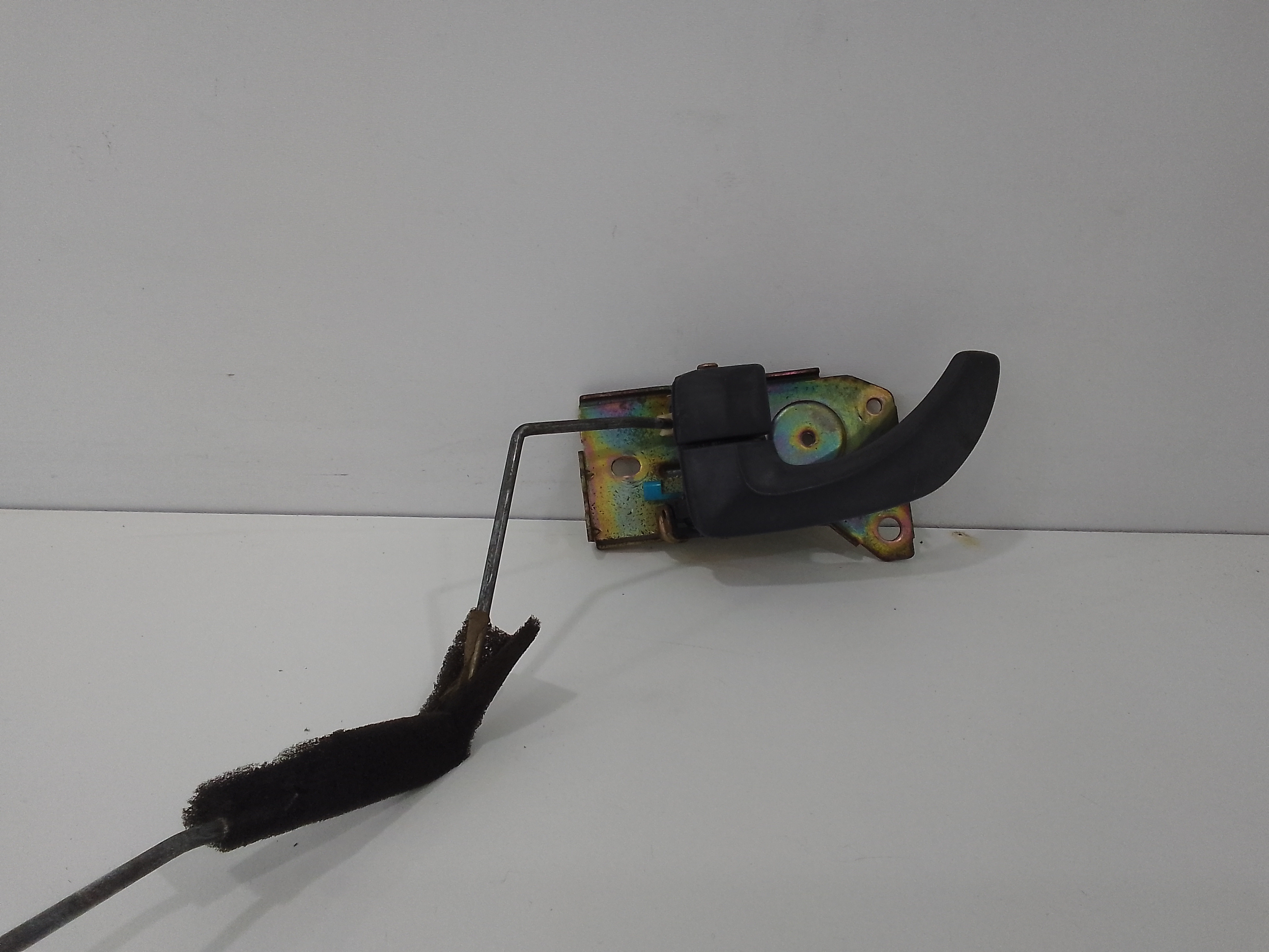 Maniglia Int. Apertura Porta Ant. Sinistro 826103E000CY Usato