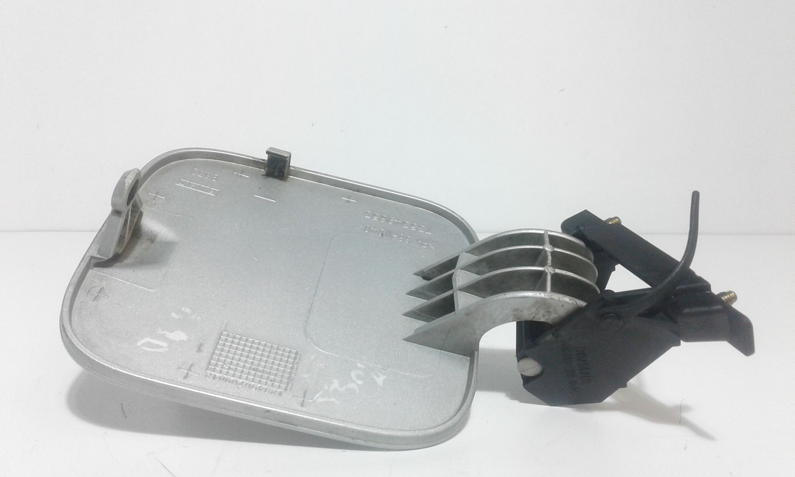 Sportello Carburante 735367302 Usato