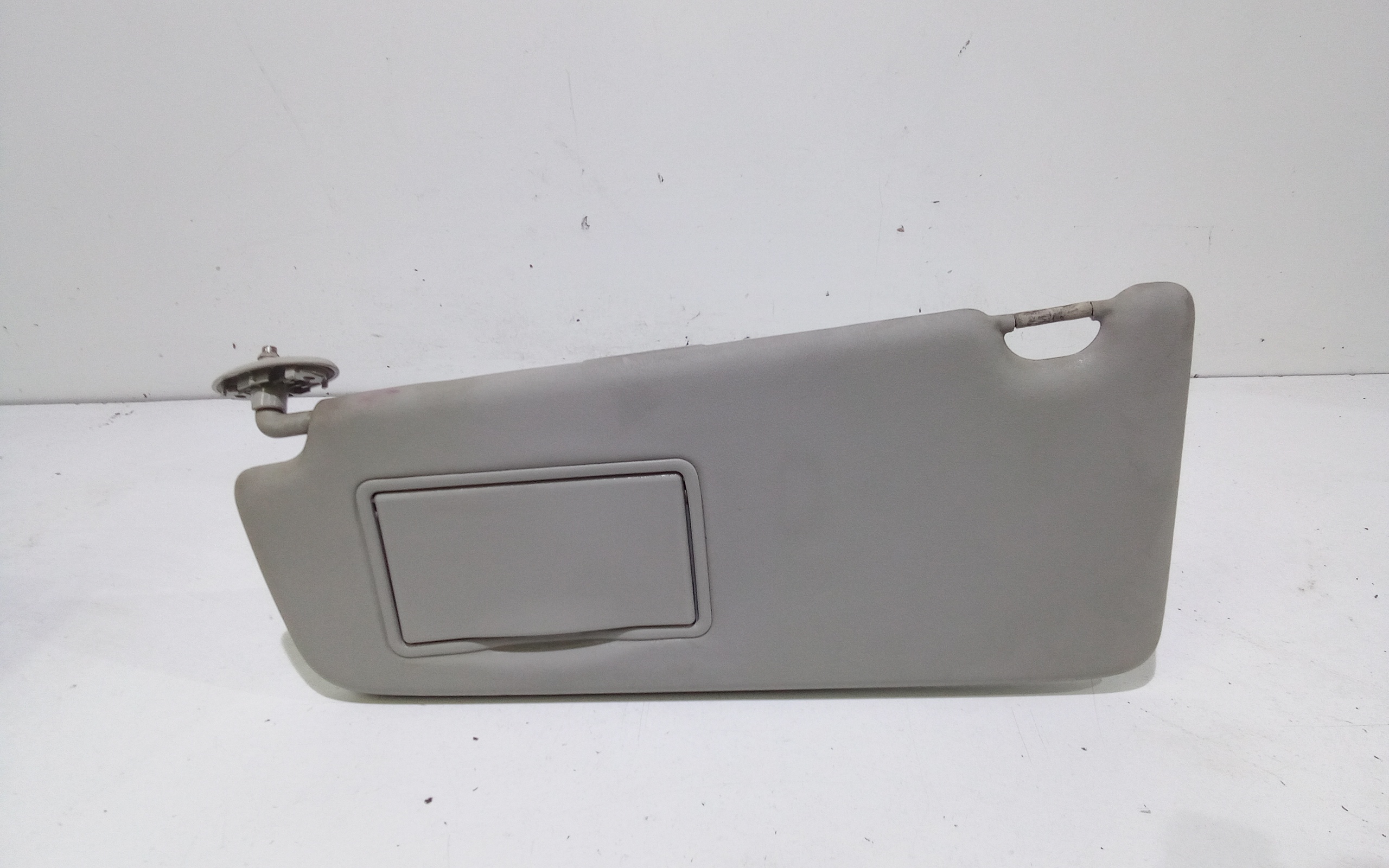 Aletta Parasole Parabrezza Sinistro 1599321 Usato