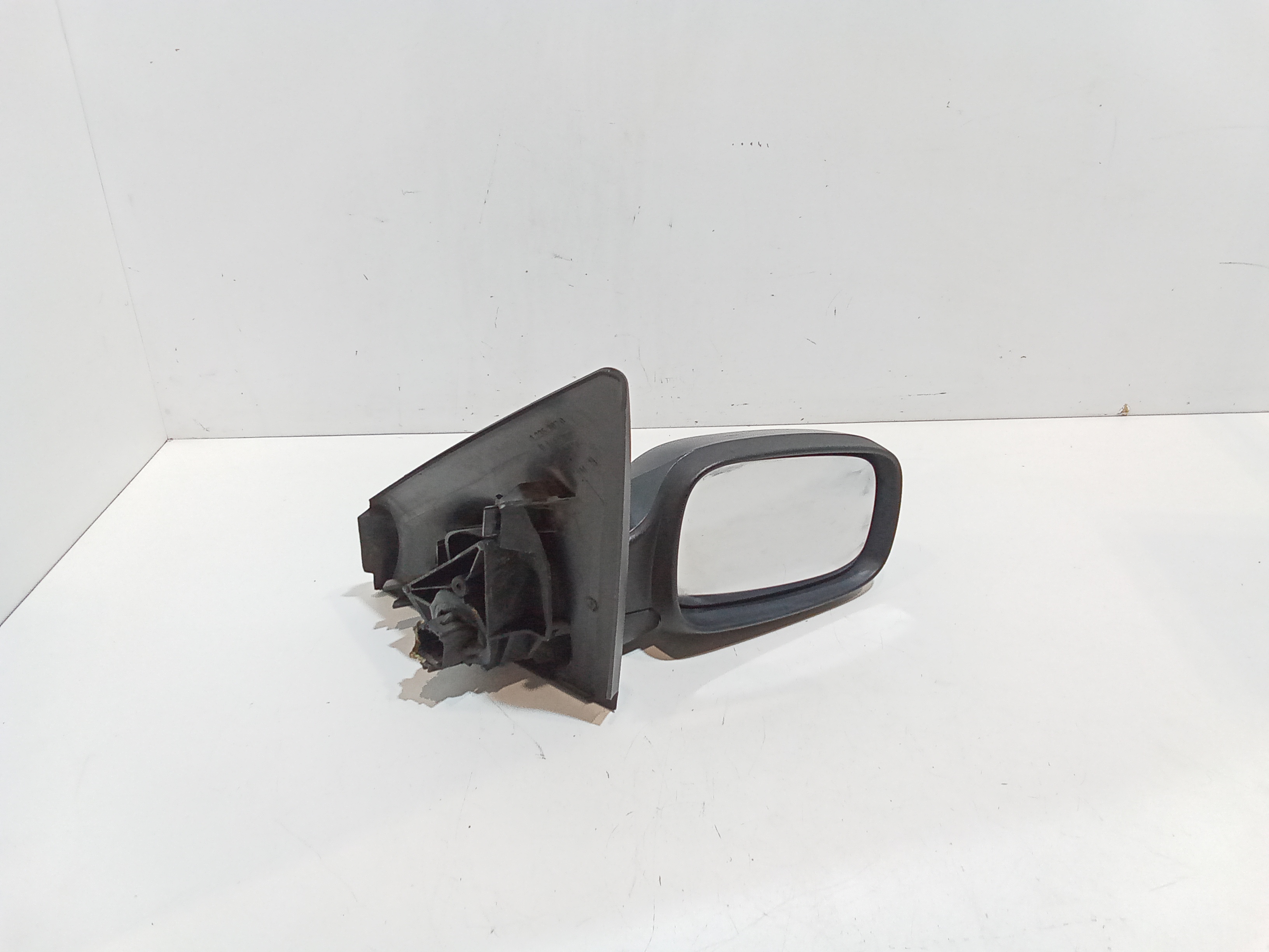 Retrovisore Est. Destro 7701054686 Usato