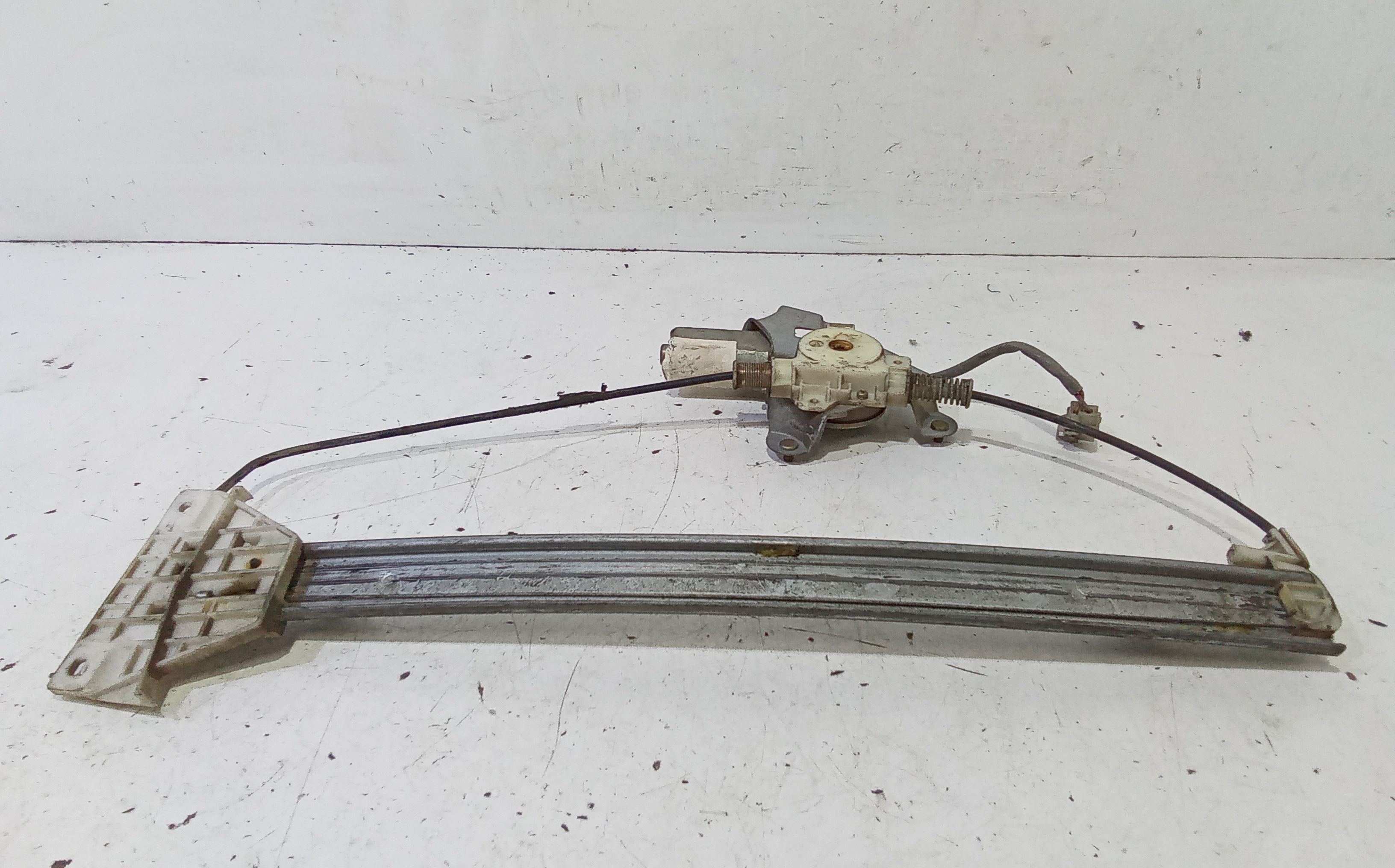 Alzacristallo Porta Ant. Destro D20158560 Usato