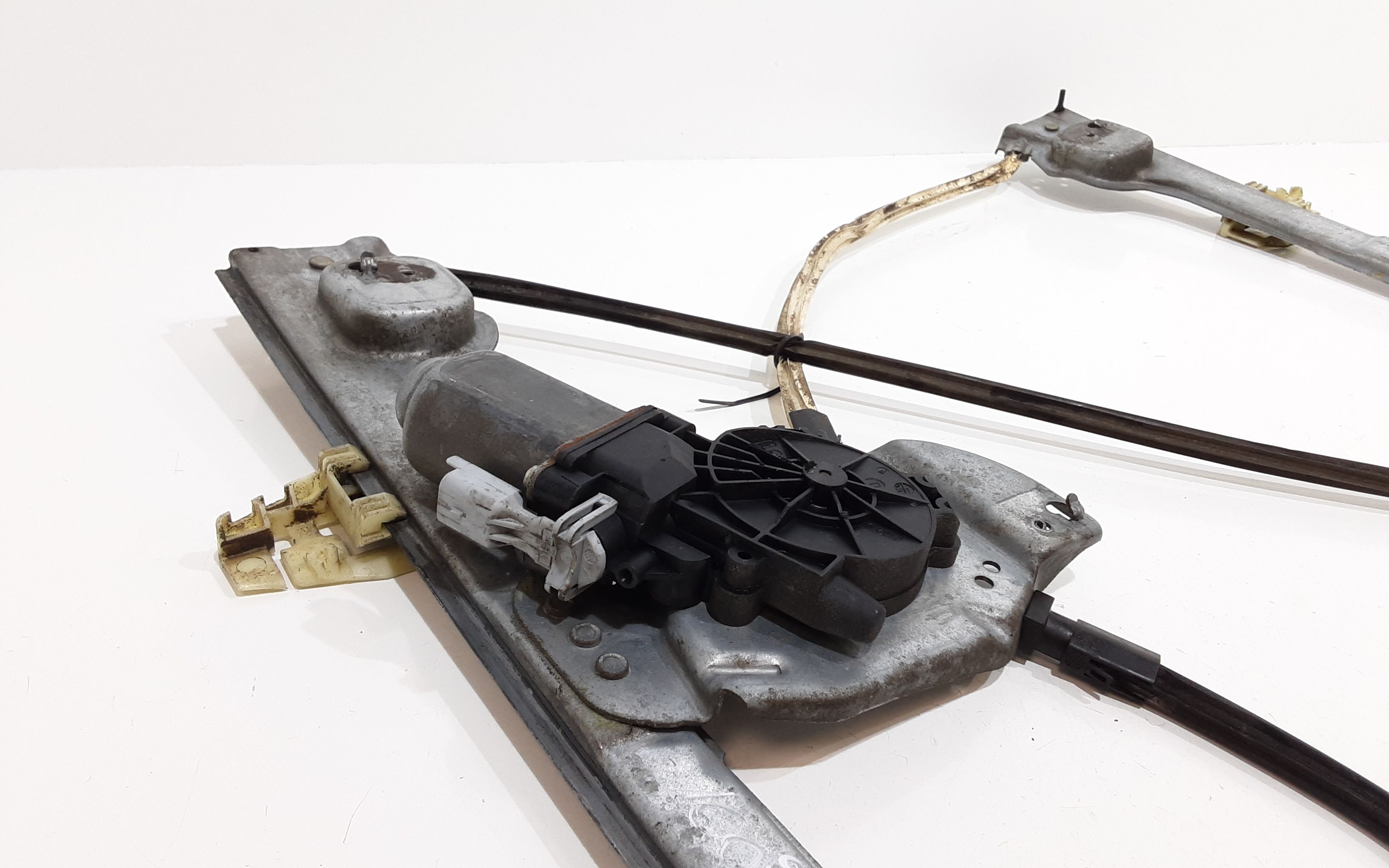 Alzacristallo Porta Ant. Destro Usato