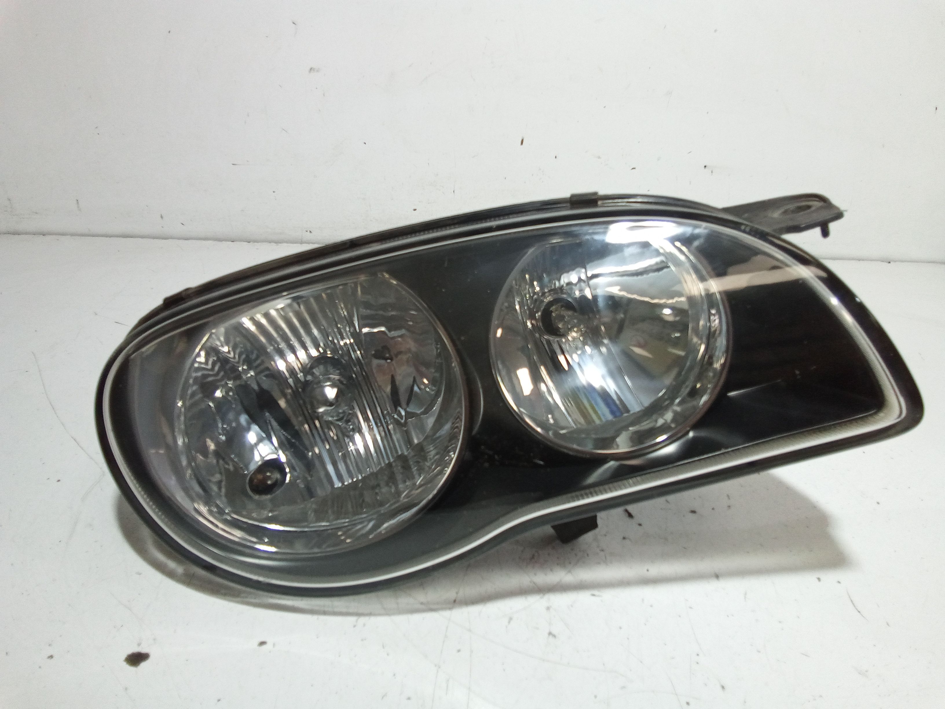 Proiettore Destro 811301E640 Usato