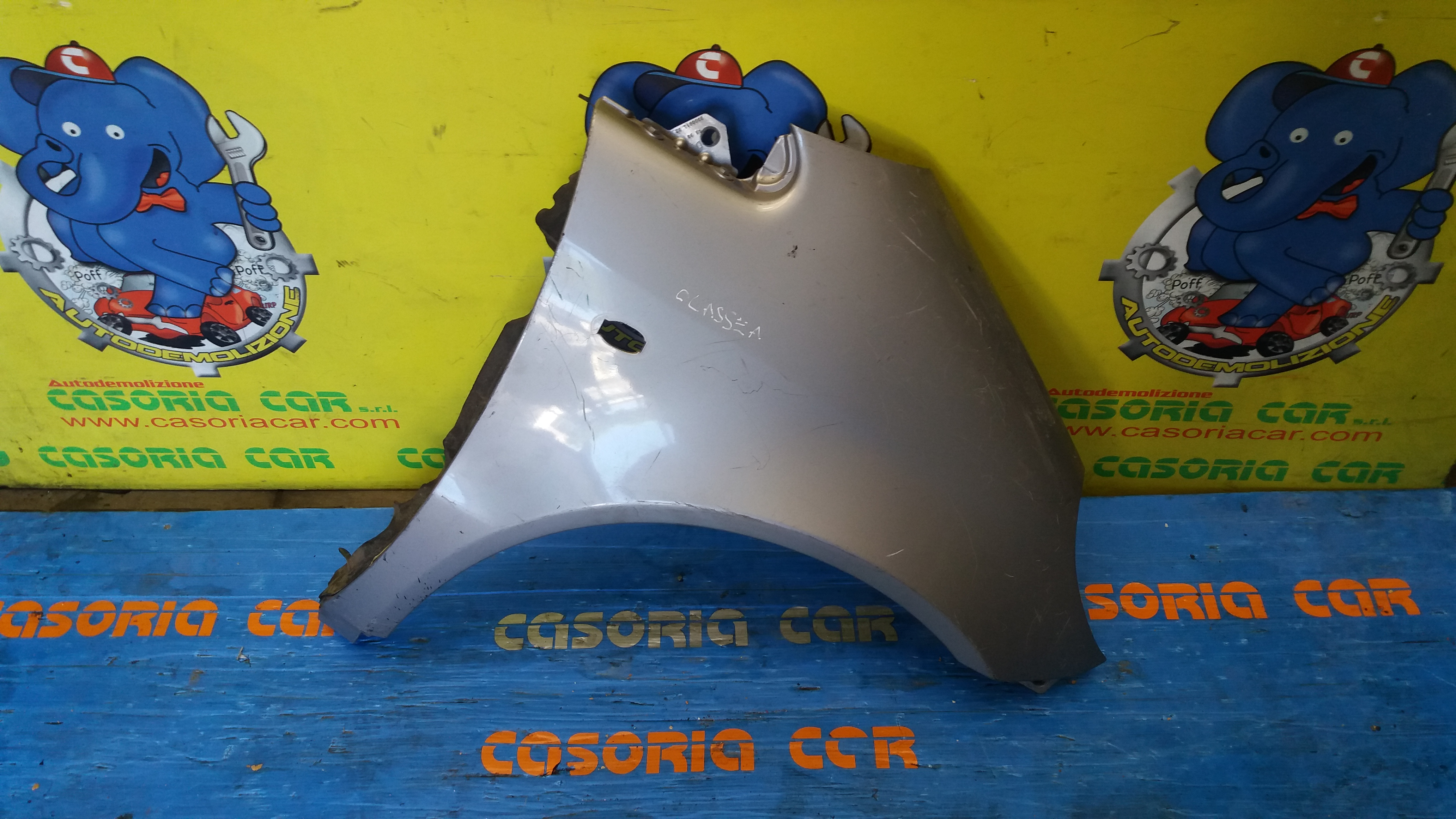 Parafango Ant. Destro A1688800818 Usato