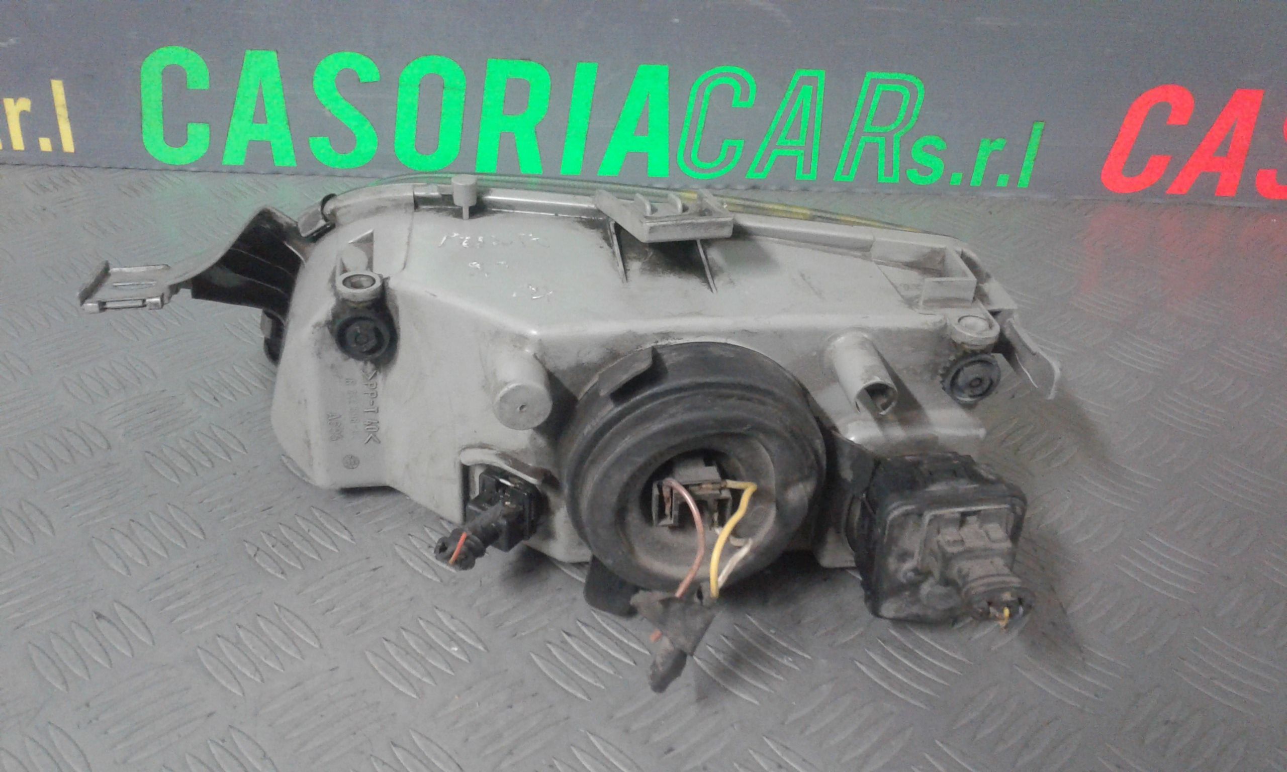 Proiettore Destro 46402649 Usato