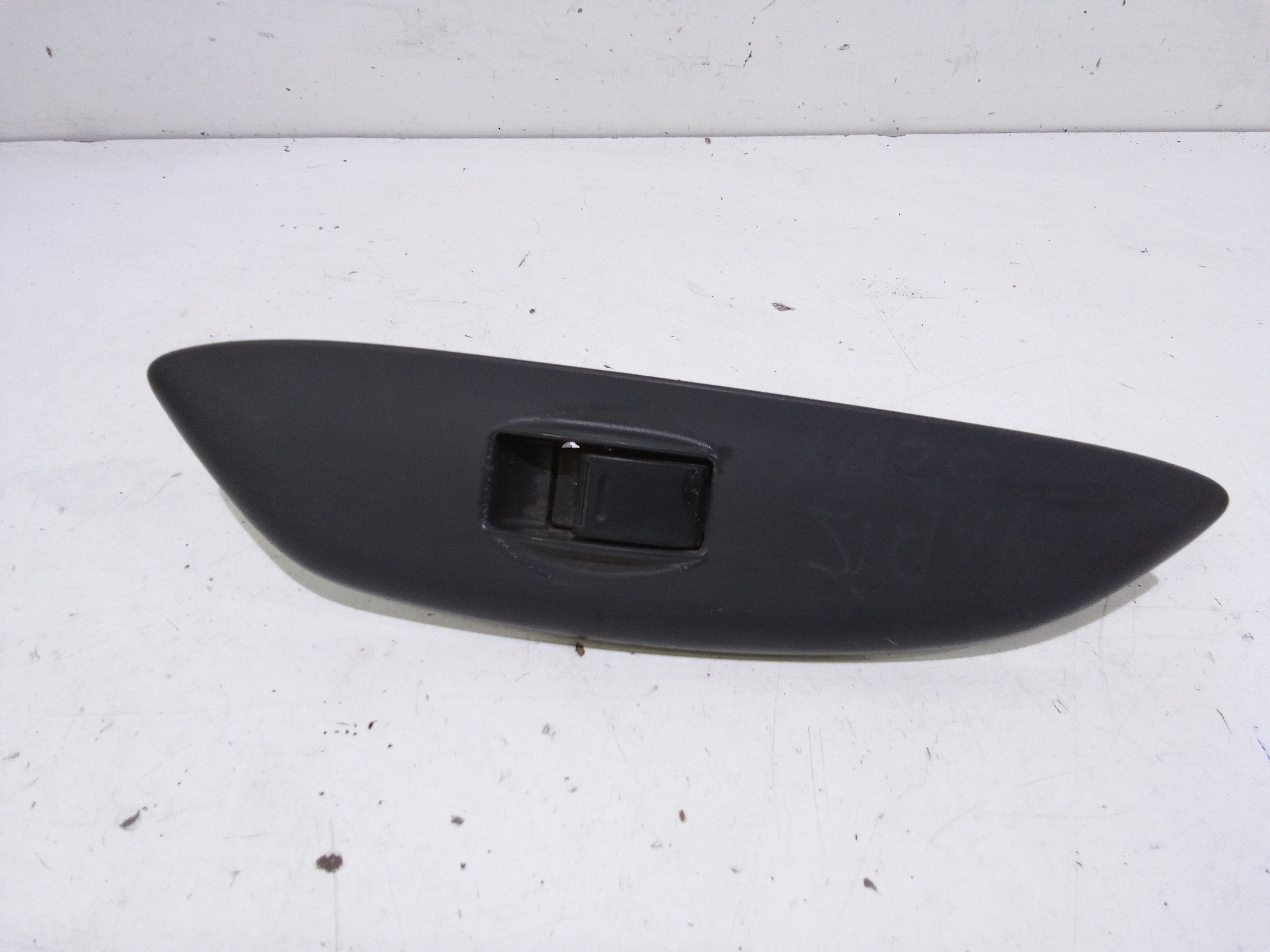 Interruttore Alzacristalli Porta Ant. Destro 848100D010 Usato