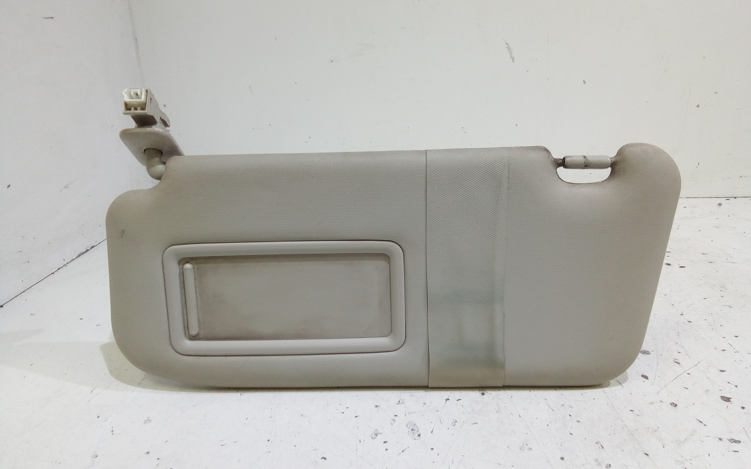 Aletta Parasole Parabrezza Sinistro KD5469320B75 Usato