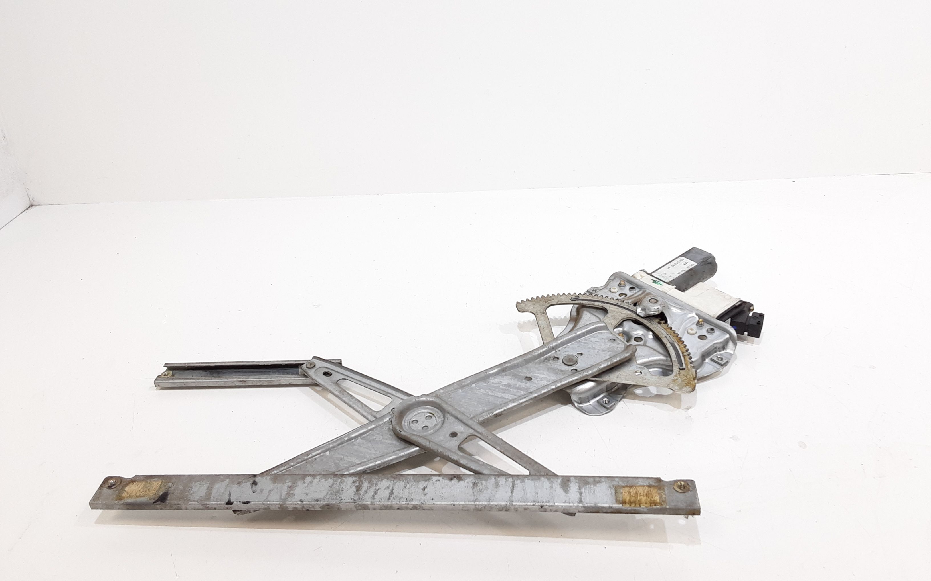 Alzacristallo Porta Ant. Destro Usato