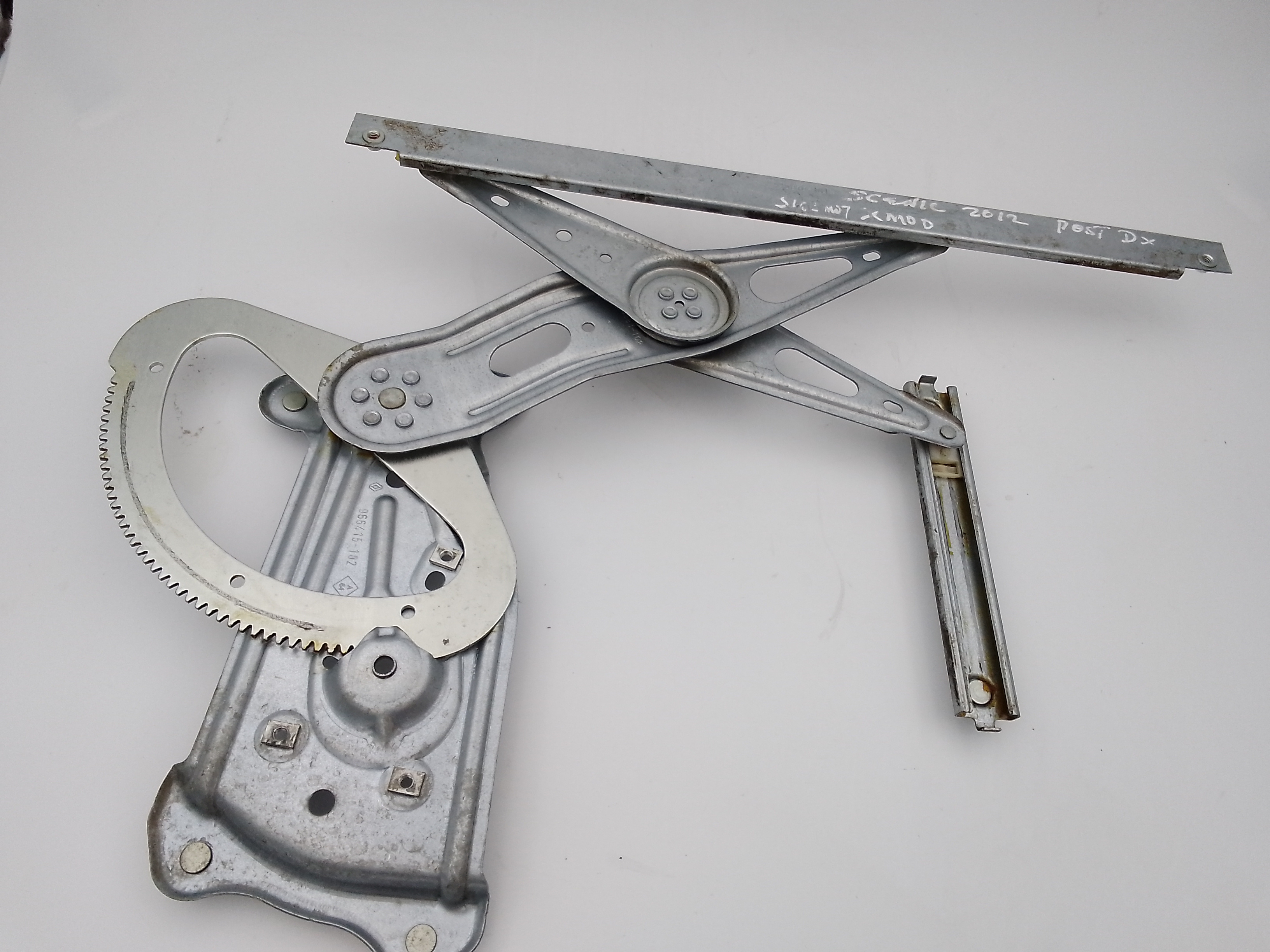 Alzacristallo Porta Post. Destro 827200005R Usato