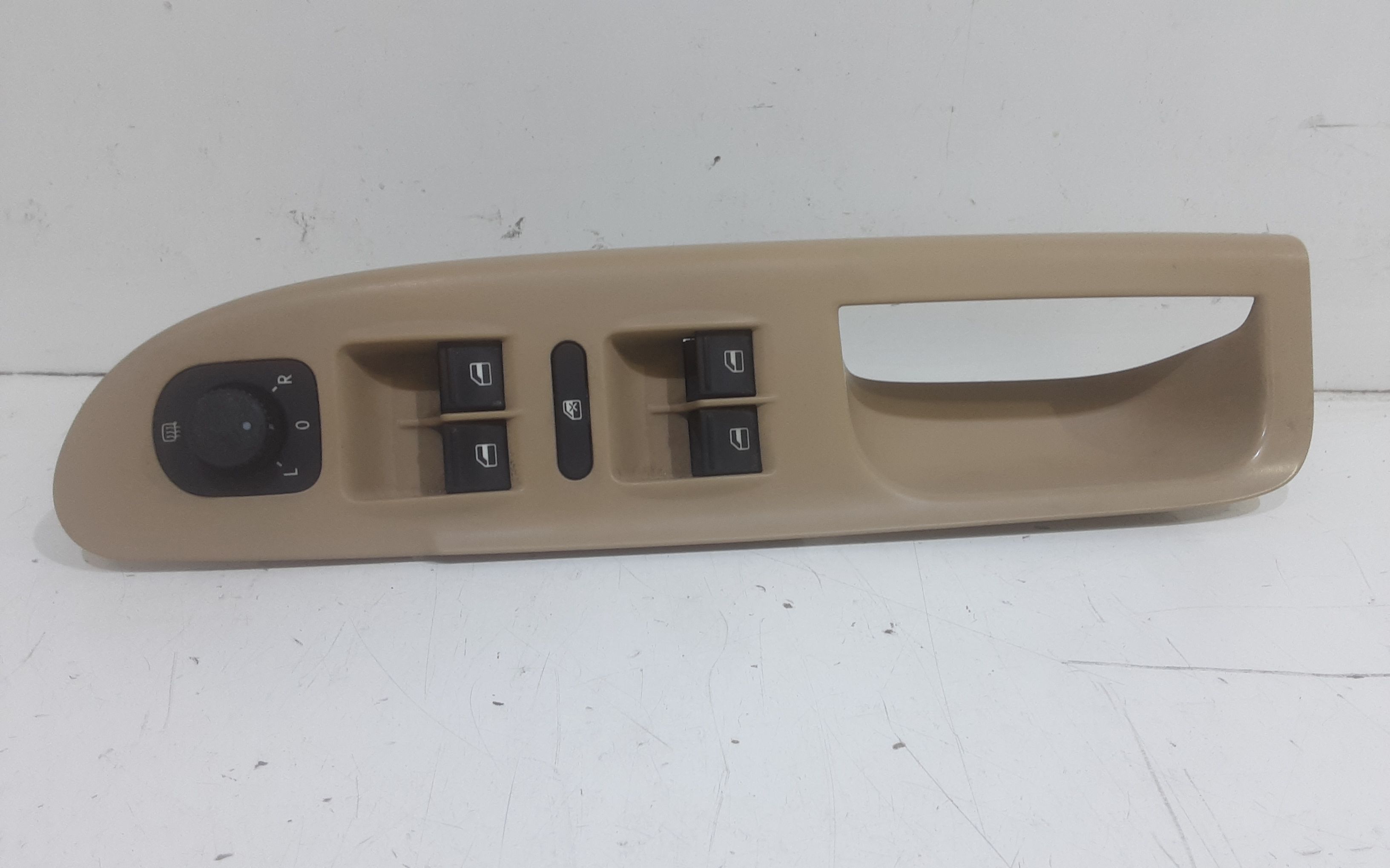 Interruttore Alzacristalli Porta Ant. Sinistro Usato