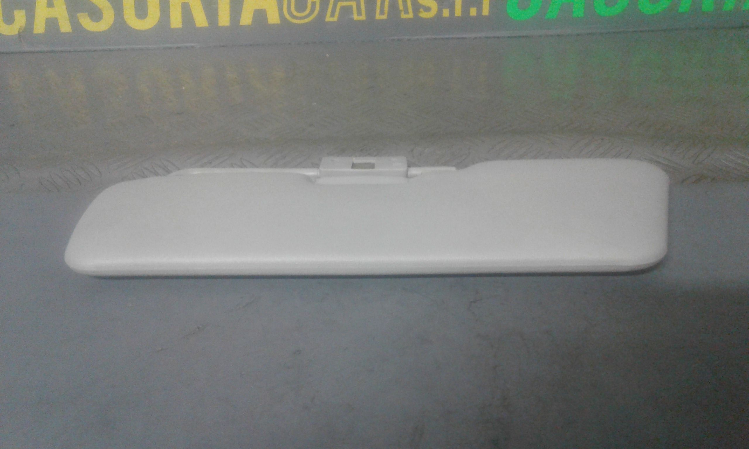 Aletta Parasole Parabrezza Destro 735244339 Usato