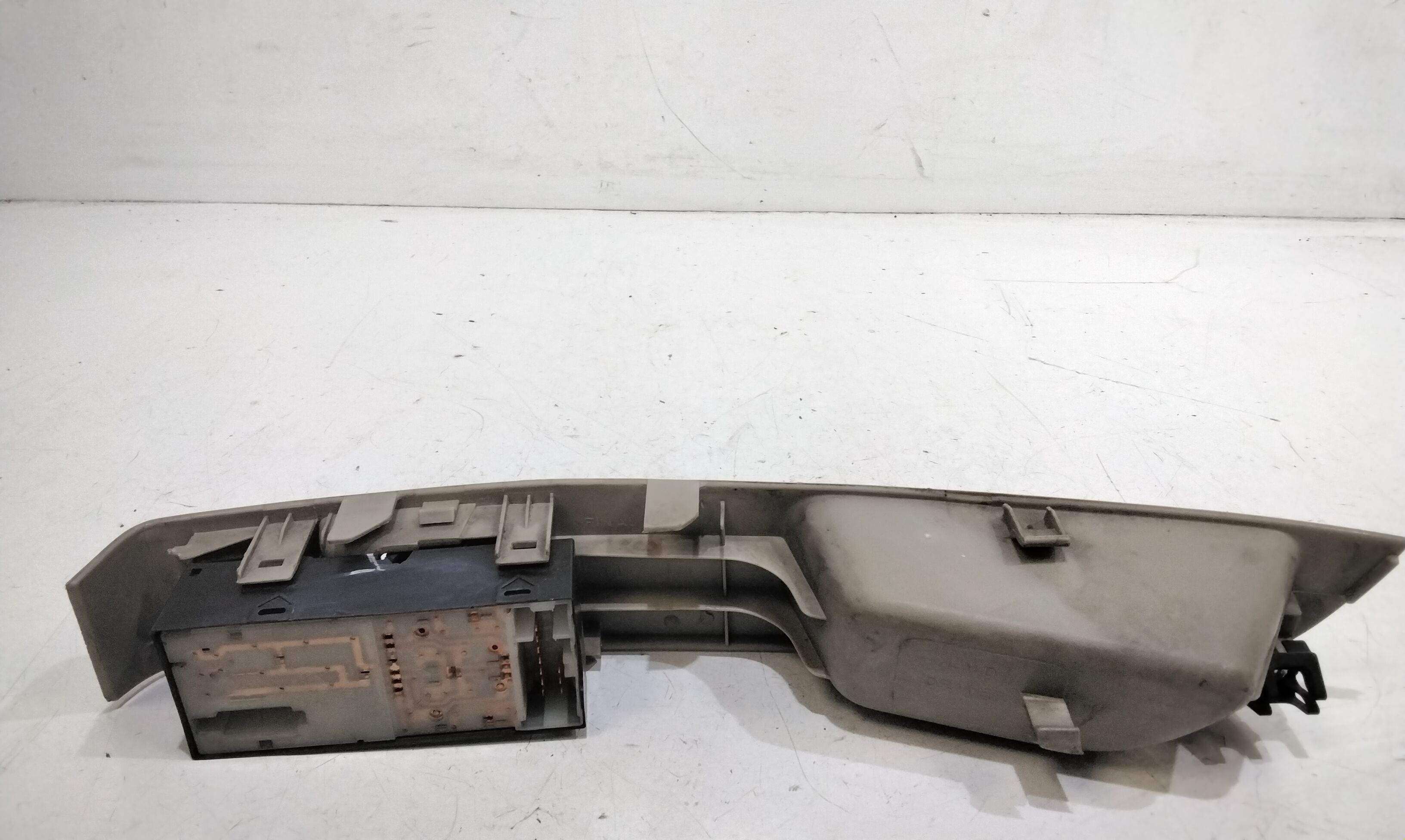 Interruttore Alzacristalli Porta Ant. Sinistro Usato