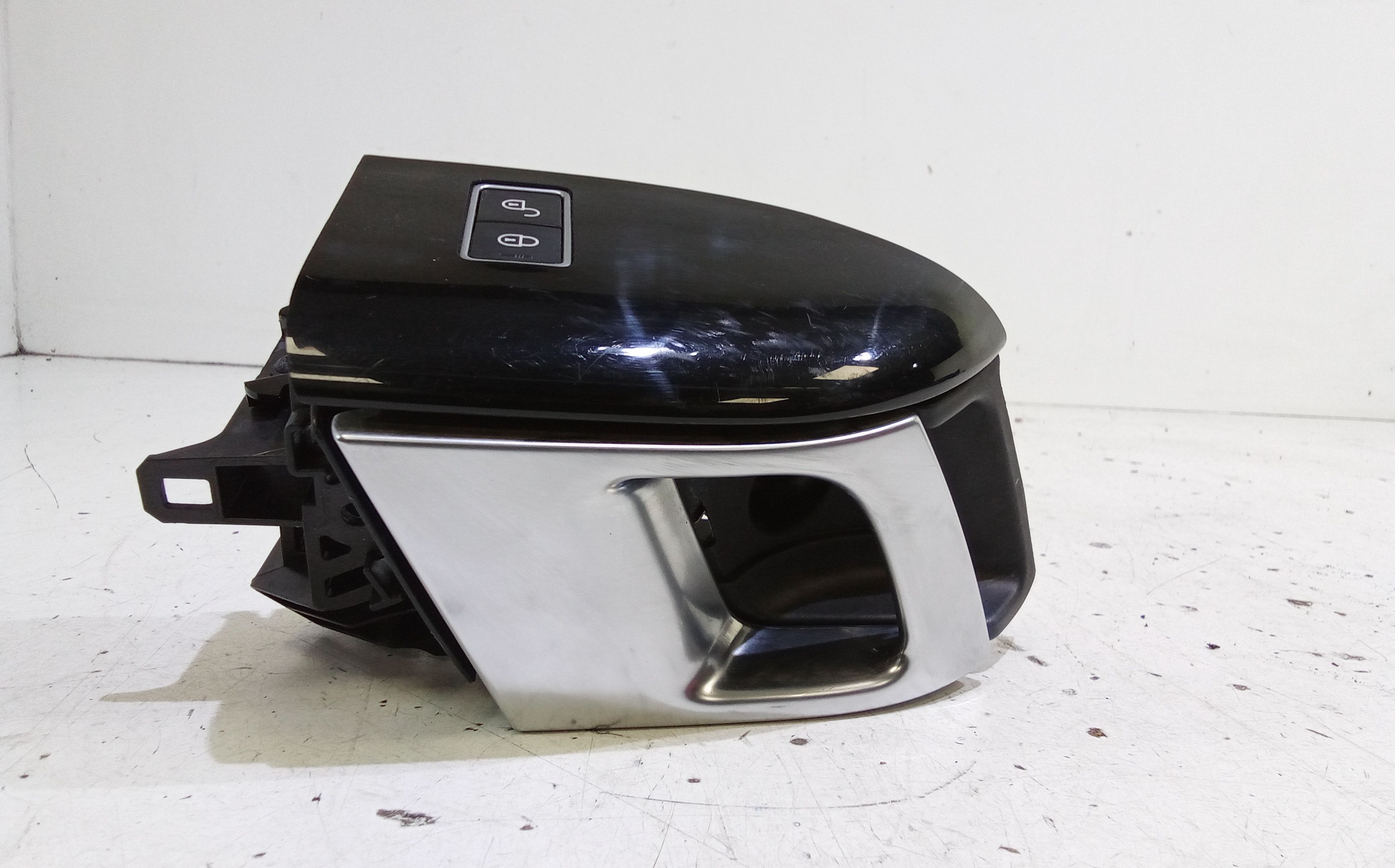 Maniglia Int. Apertura Porta Ant. Sinistro LR066545 Usato