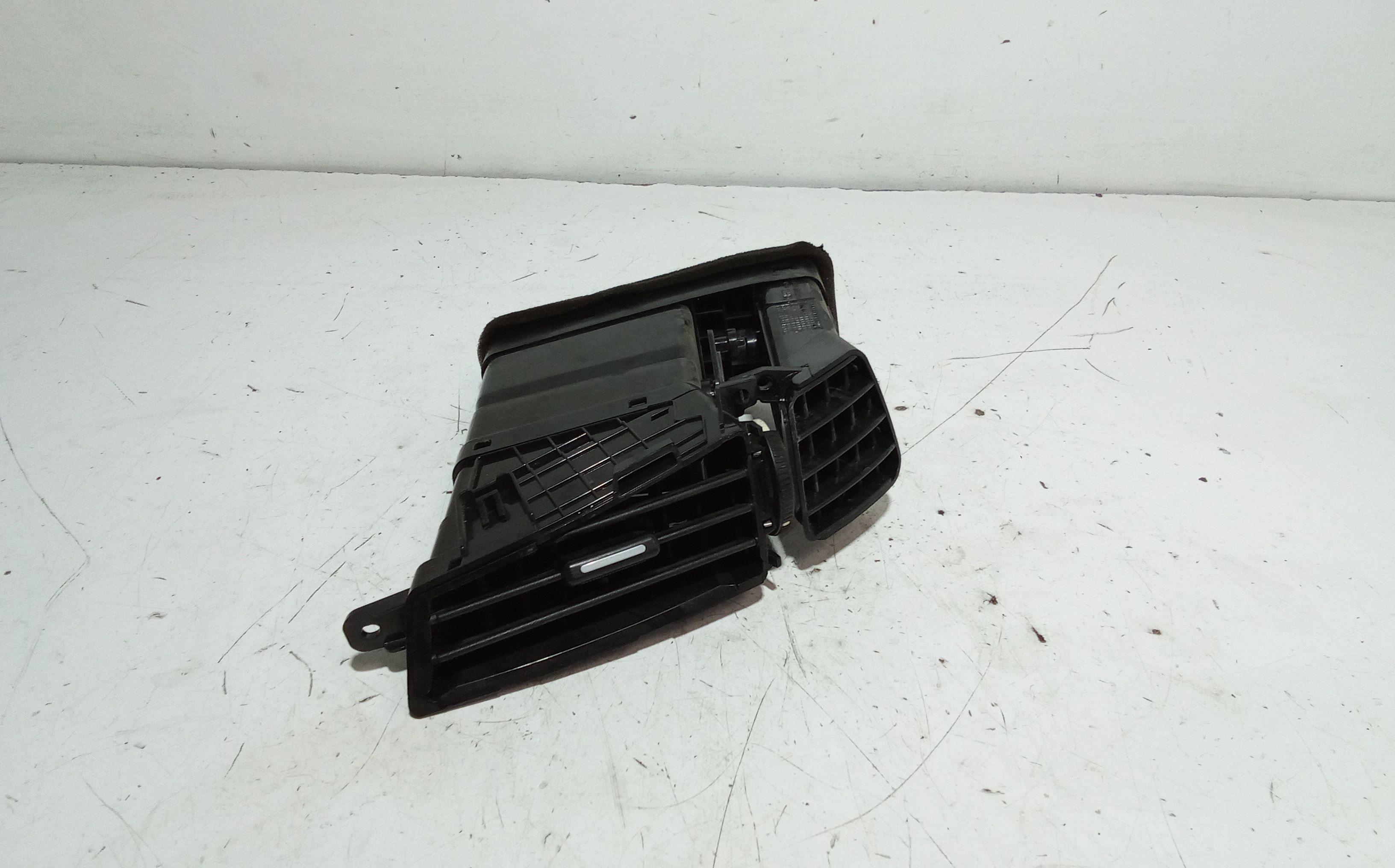 Condotto Aria Bocchette Lat. Cruscotto Sinistro Usato