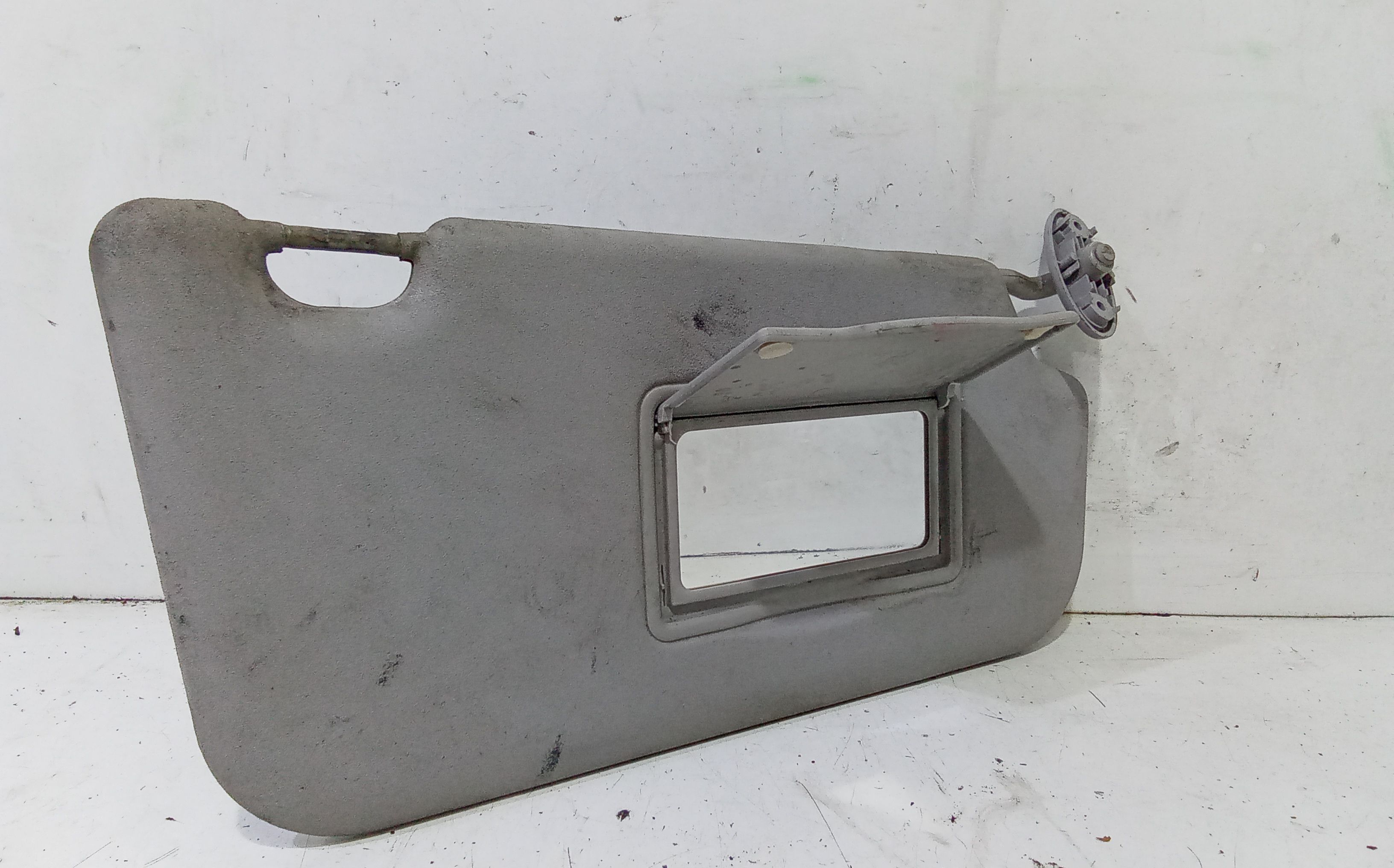 Aletta Parasole Parabrezza Destro 1222069 Usato