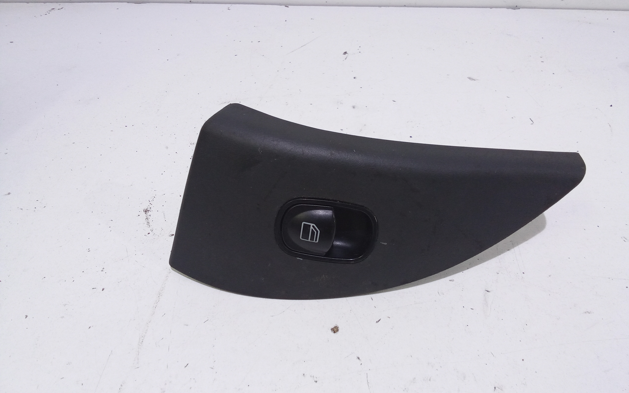 Interruttore Alzacristalli Porta Ant. Destro Usato