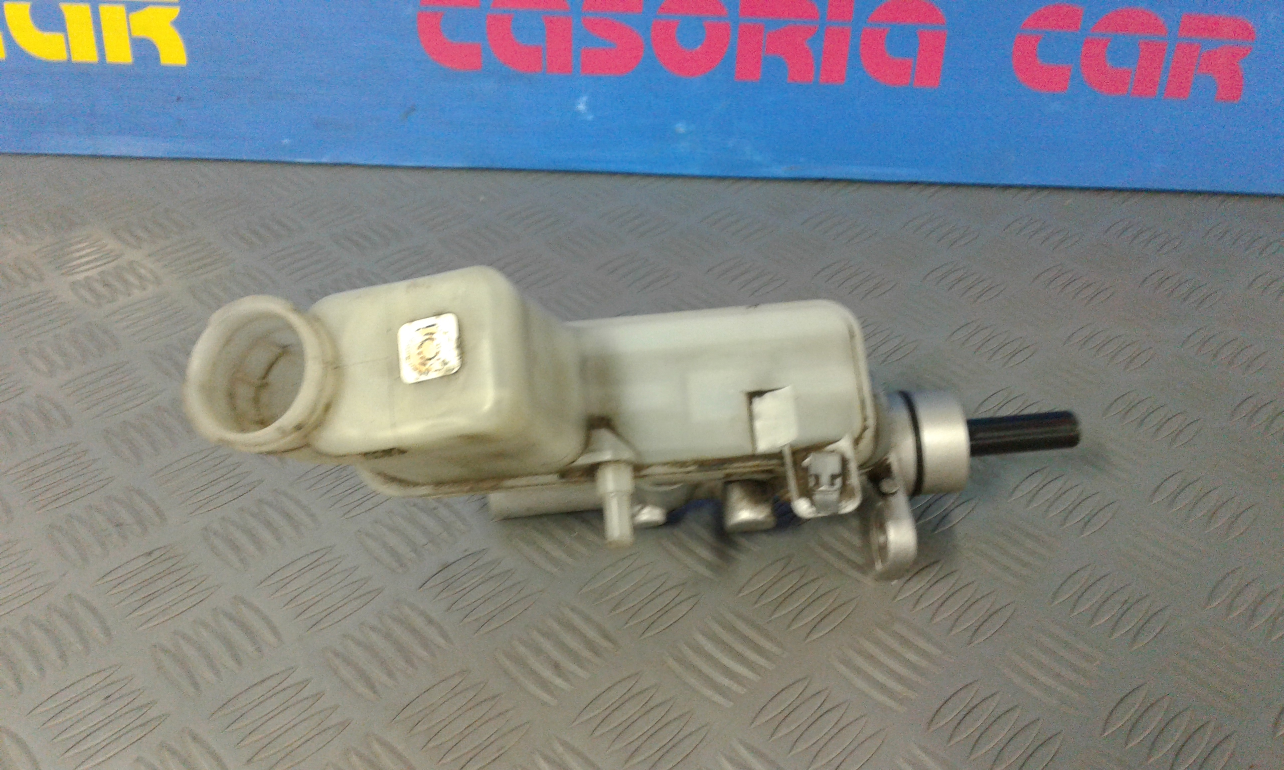 Pompa Comando Freni GJ5L4340Z Usato