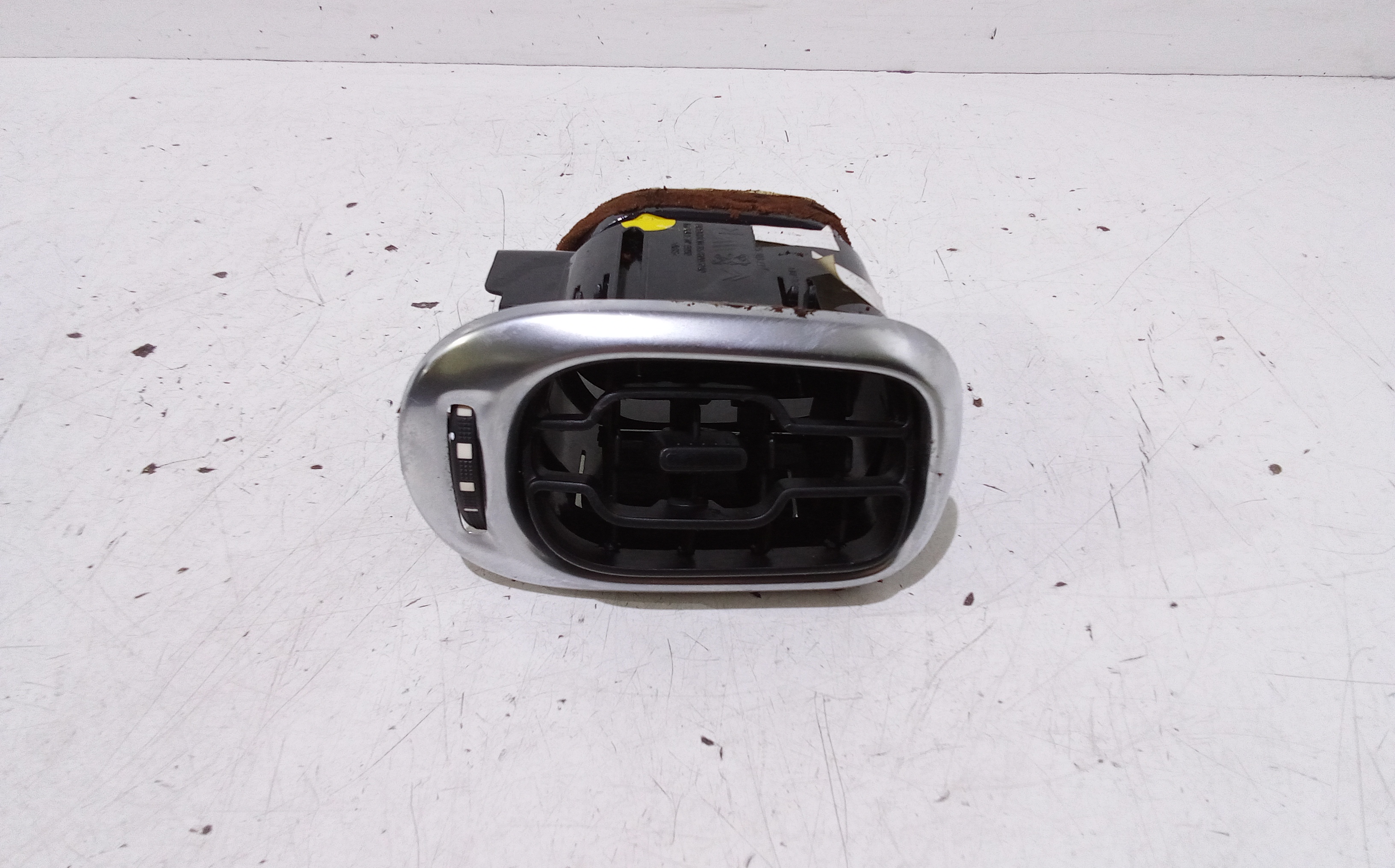 Condotto Aria Bocchette Lat. Cruscotto Sinistro 8247E6 Usato