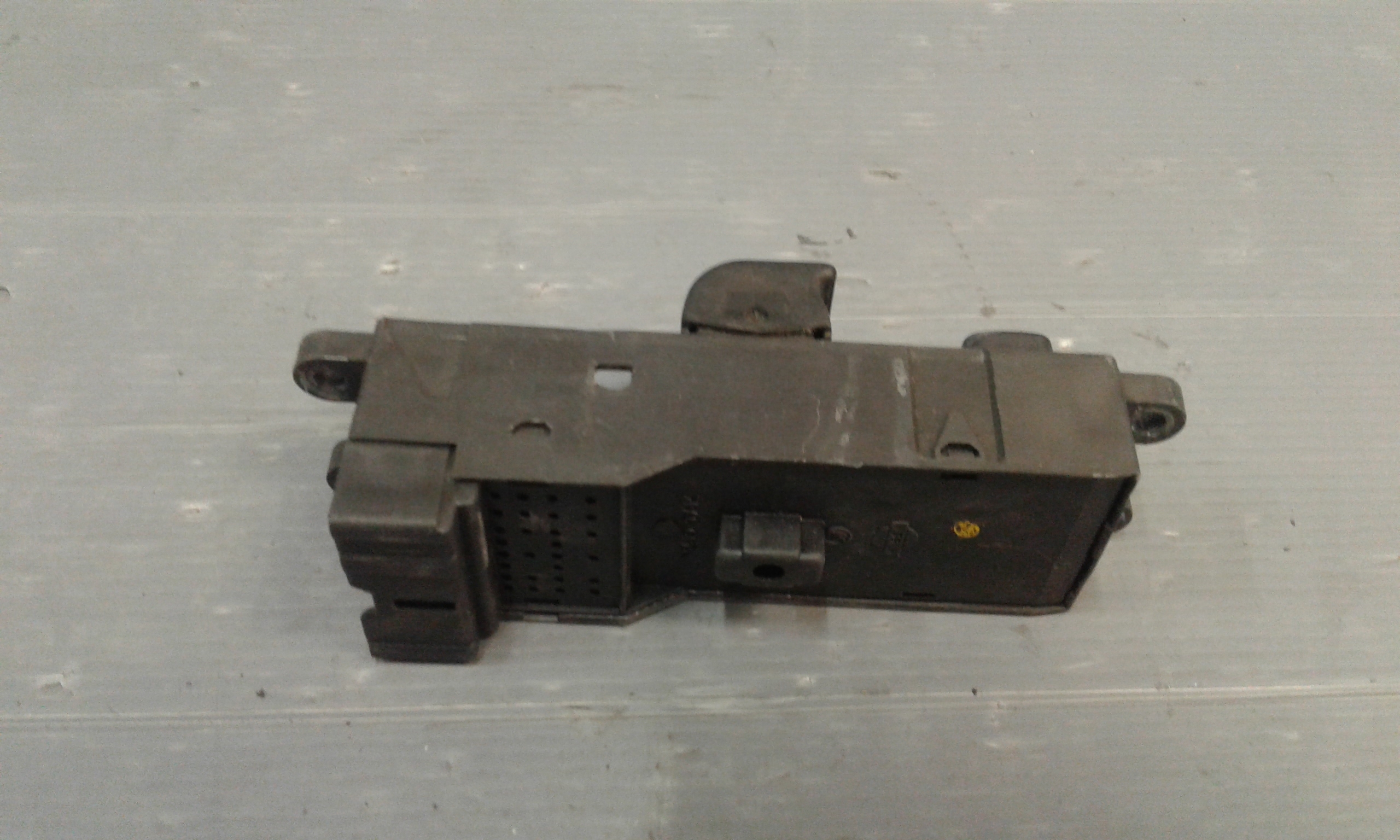 Interruttore Alzacristalli Porta Ant. Sinistro Usato