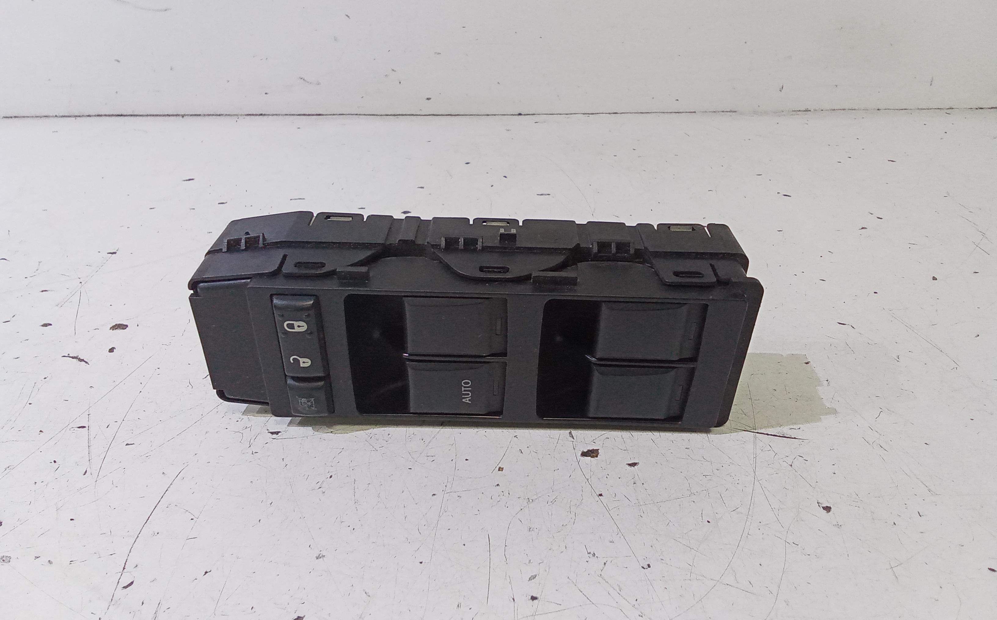 Interruttore Alzacristalli Porta Ant. Sinistro Usato